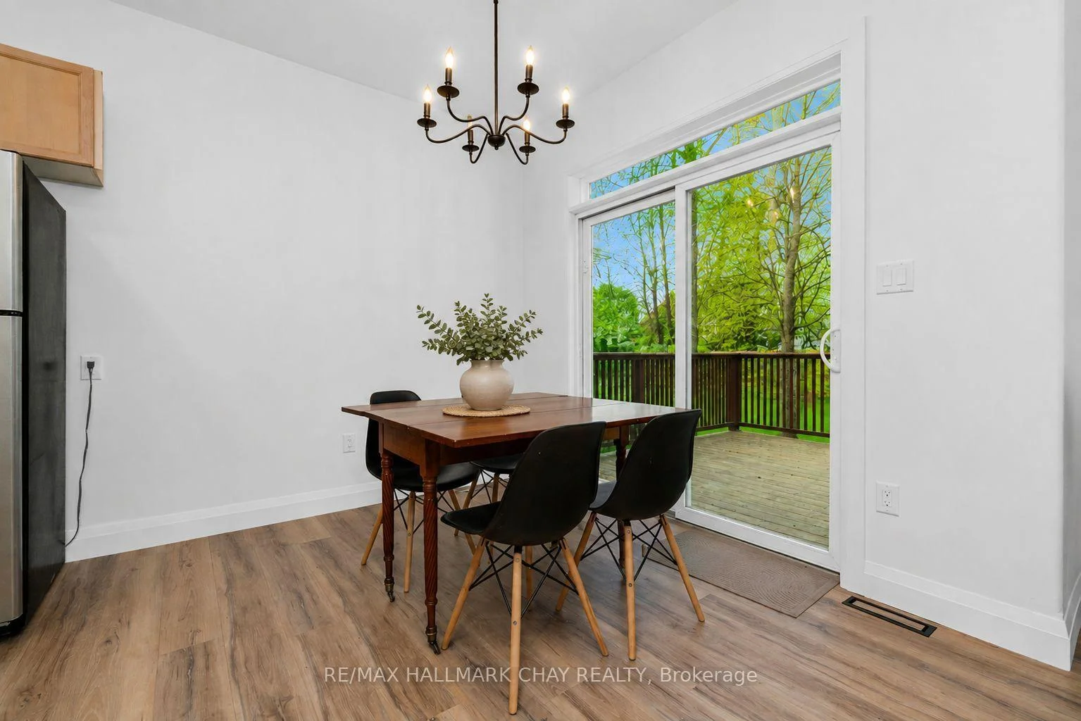 Photo 8 of 12 Oakmont Avenue, Oro-Medonte, Horseshoe Valley — HOMEH