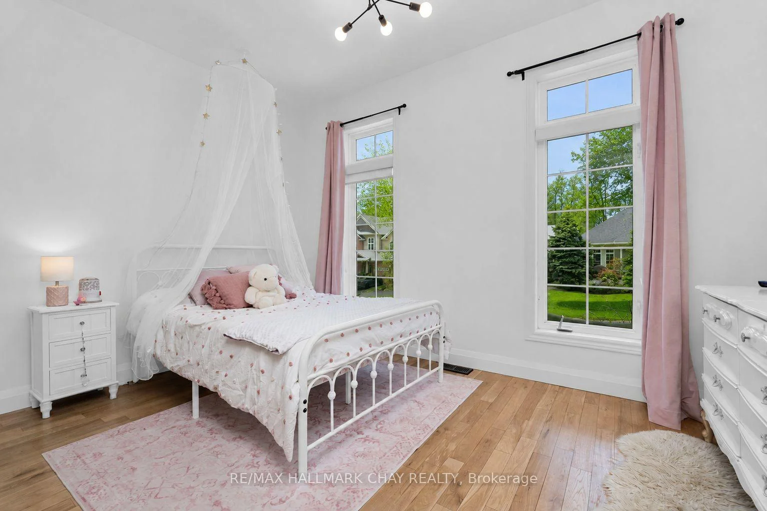 Photo 12 of 12 Oakmont Avenue, Oro-Medonte, Horseshoe Valley — HOMEH