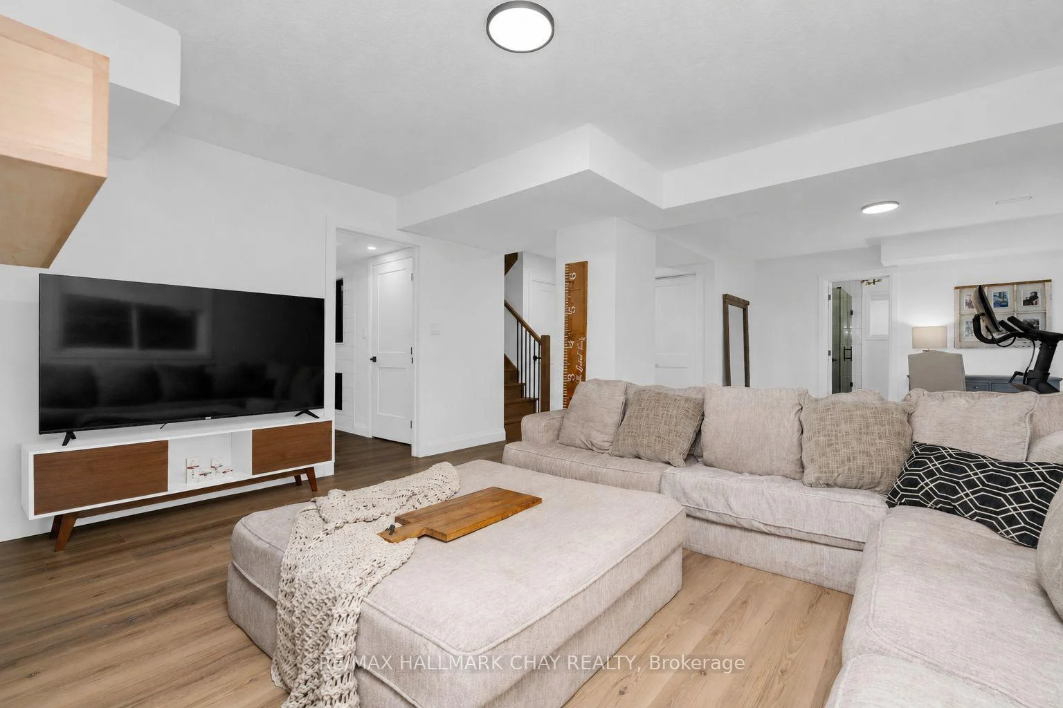 Photo 18 of 12 Oakmont Avenue, Oro-Medonte, Horseshoe Valley — HOMEH