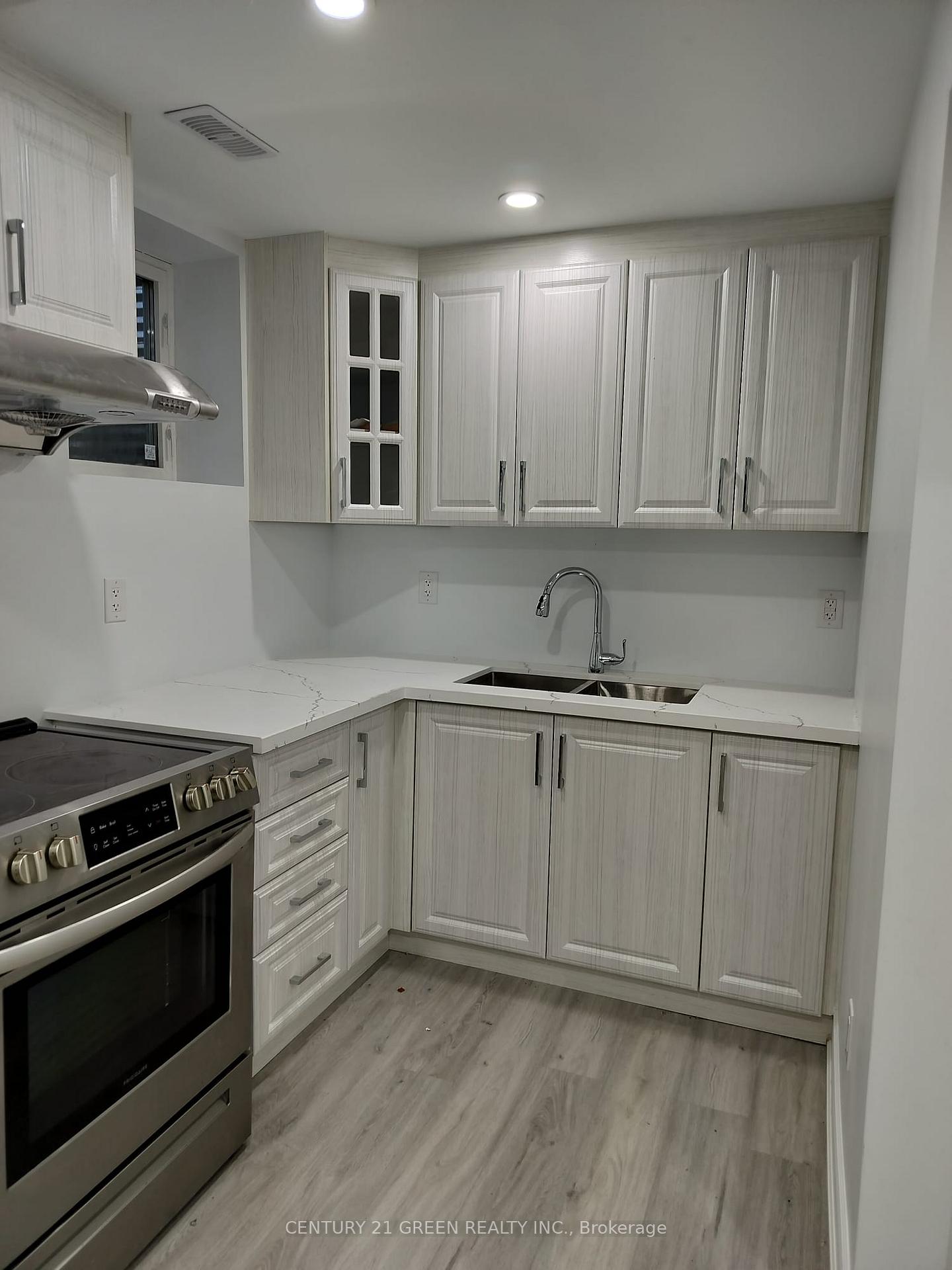 Photo 9 of Unit Lower, 852 Mcnair Circle, Milton, Beaty — HOMEH