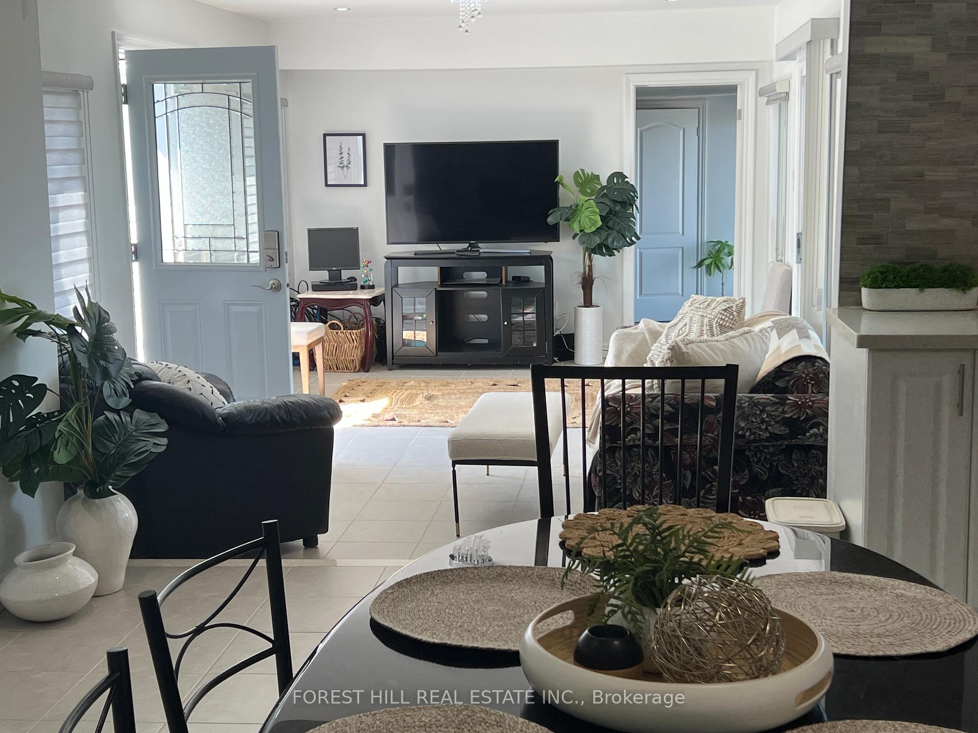 Photo 8 of 1161 Connaught Drive, Selwyn — HOMEH