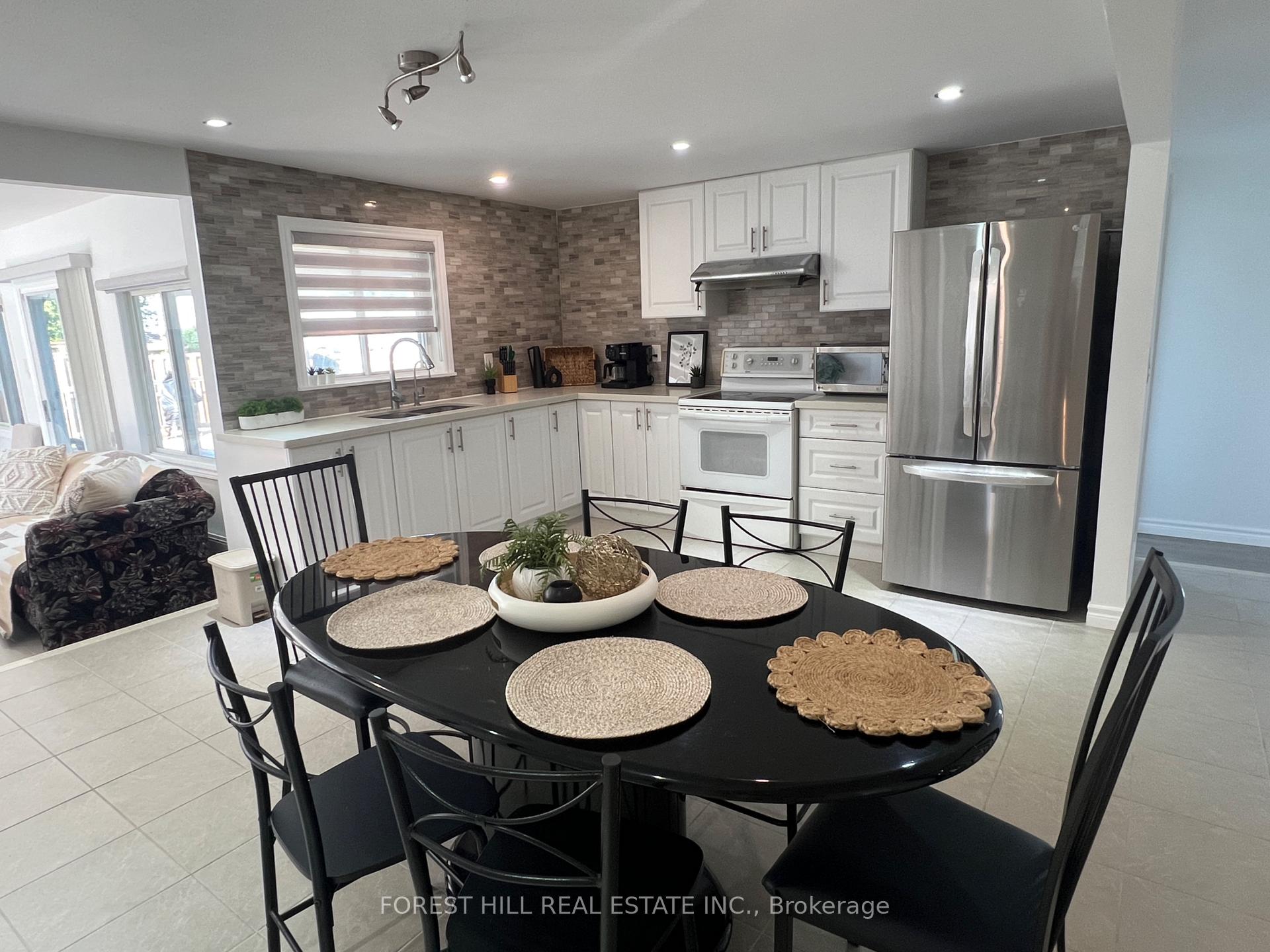 Photo 10 of 1161 Connaught Drive, Selwyn — HOMEH