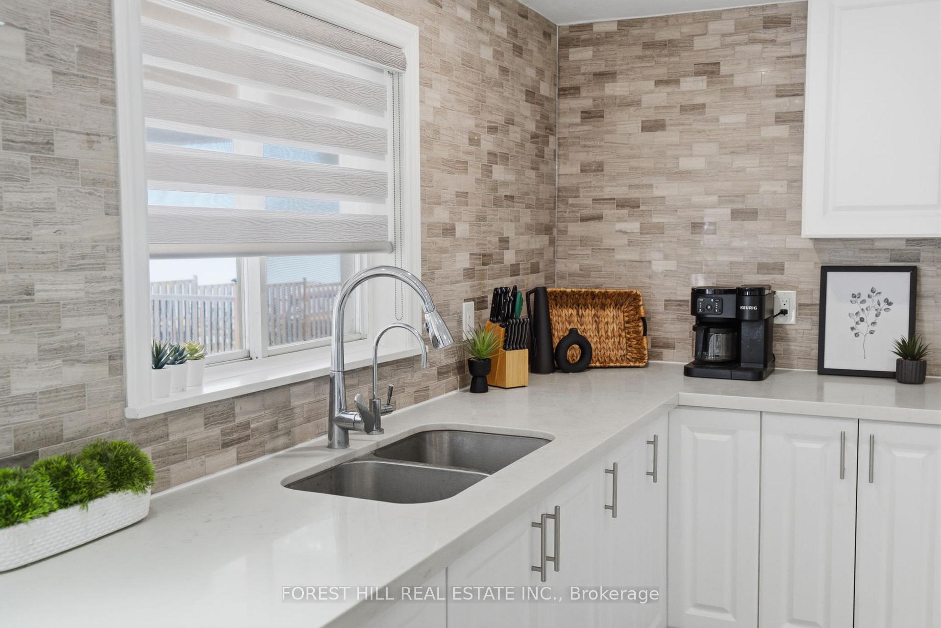 Photo 11 of 1161 Connaught Drive, Selwyn — HOMEH
