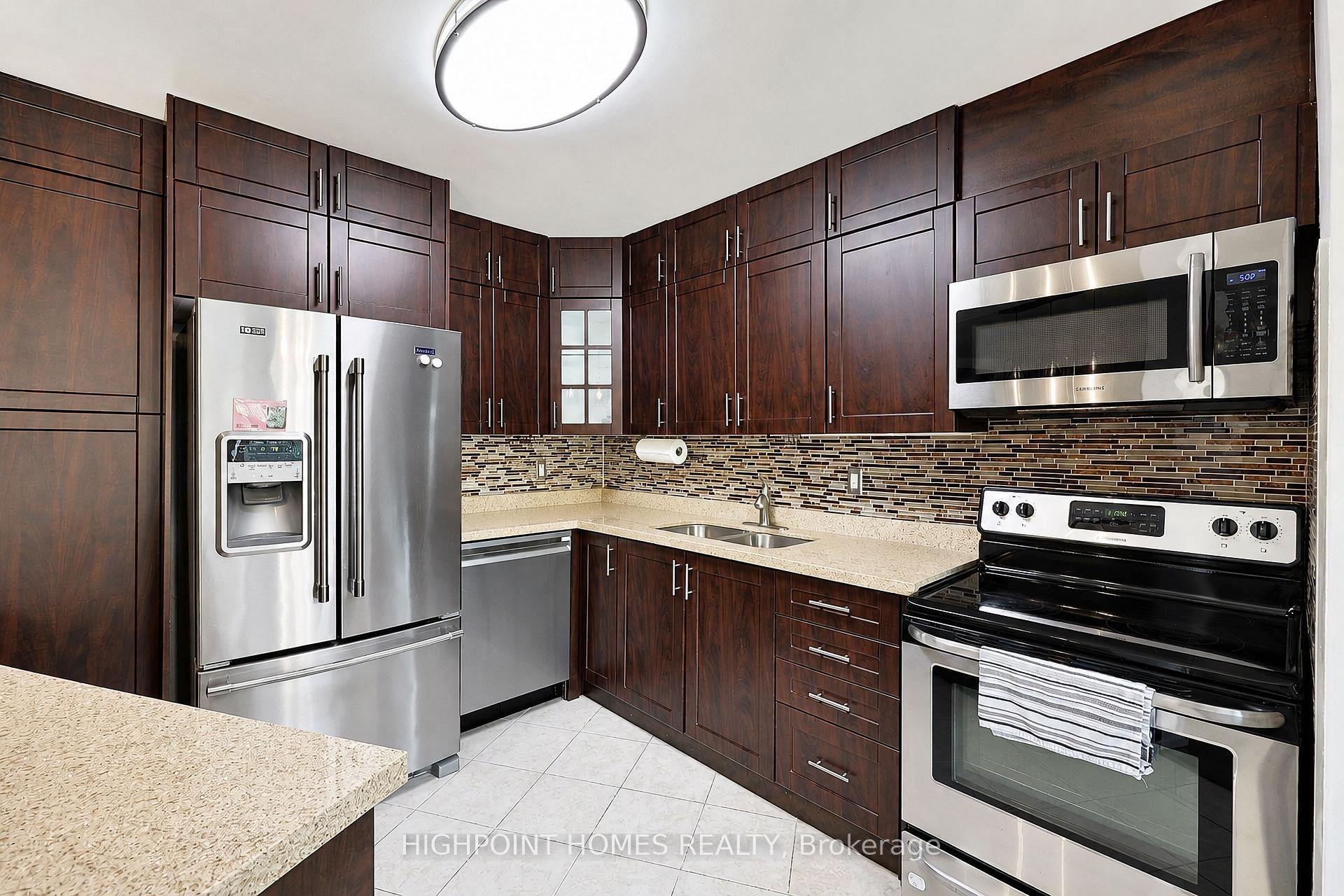 Photo 17 of 60 Pavane Link Way NE, Toronto, Flemingdon Park — HOMEH
