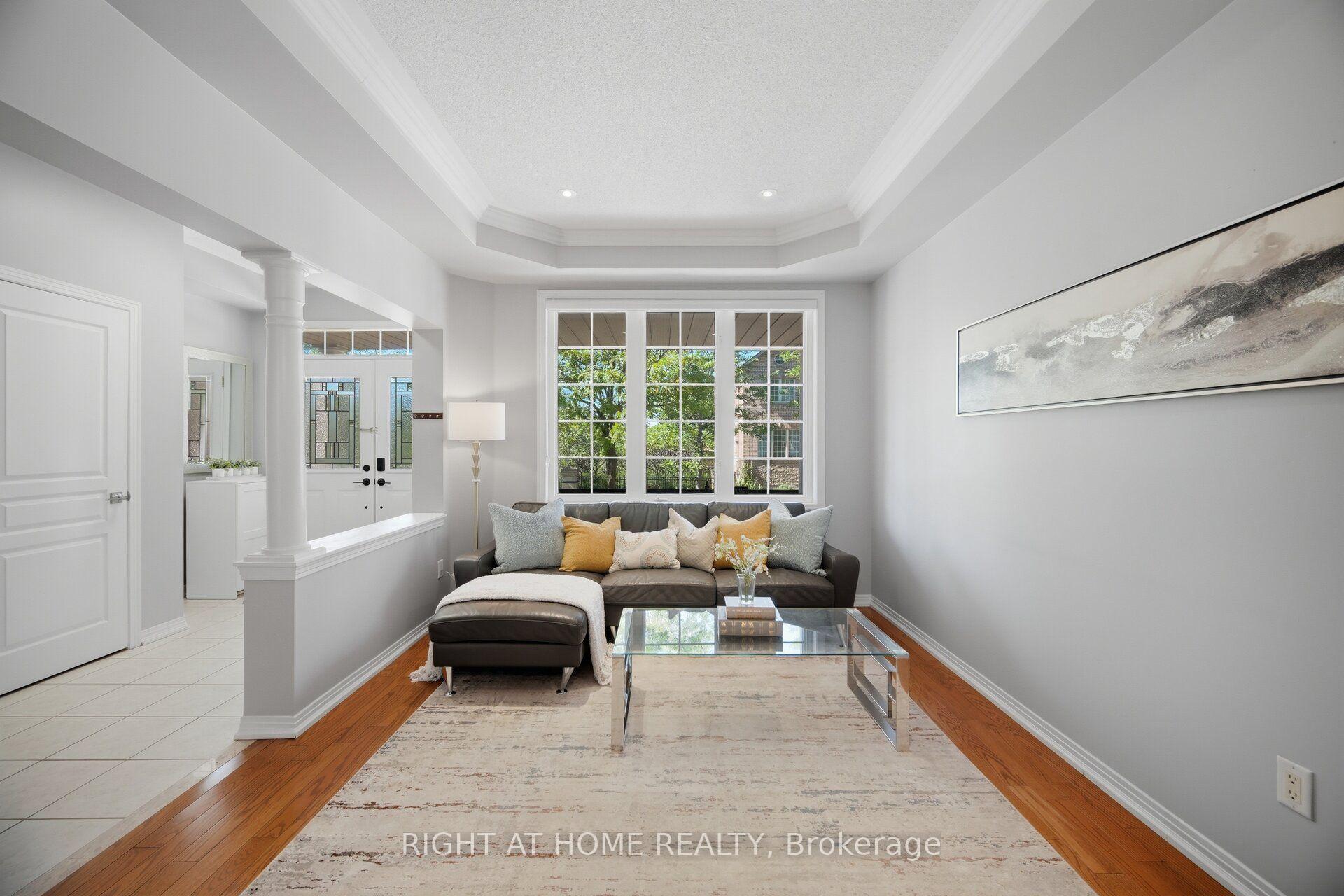 Photo 10 of 82 Starhill Crescent, Markham, Cachet — HOMEH