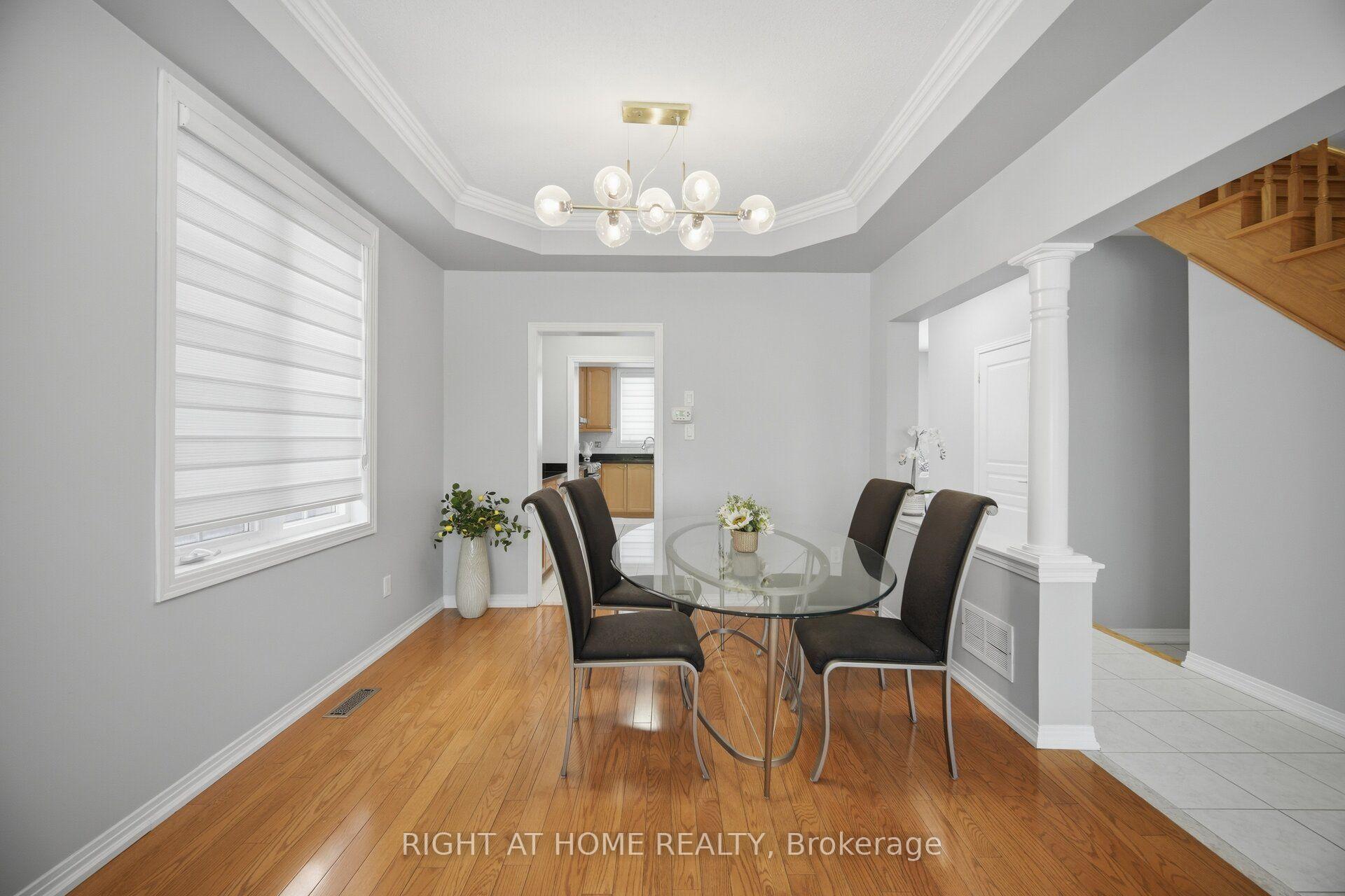 Photo 12 of 82 Starhill Crescent, Markham, Cachet — HOMEH