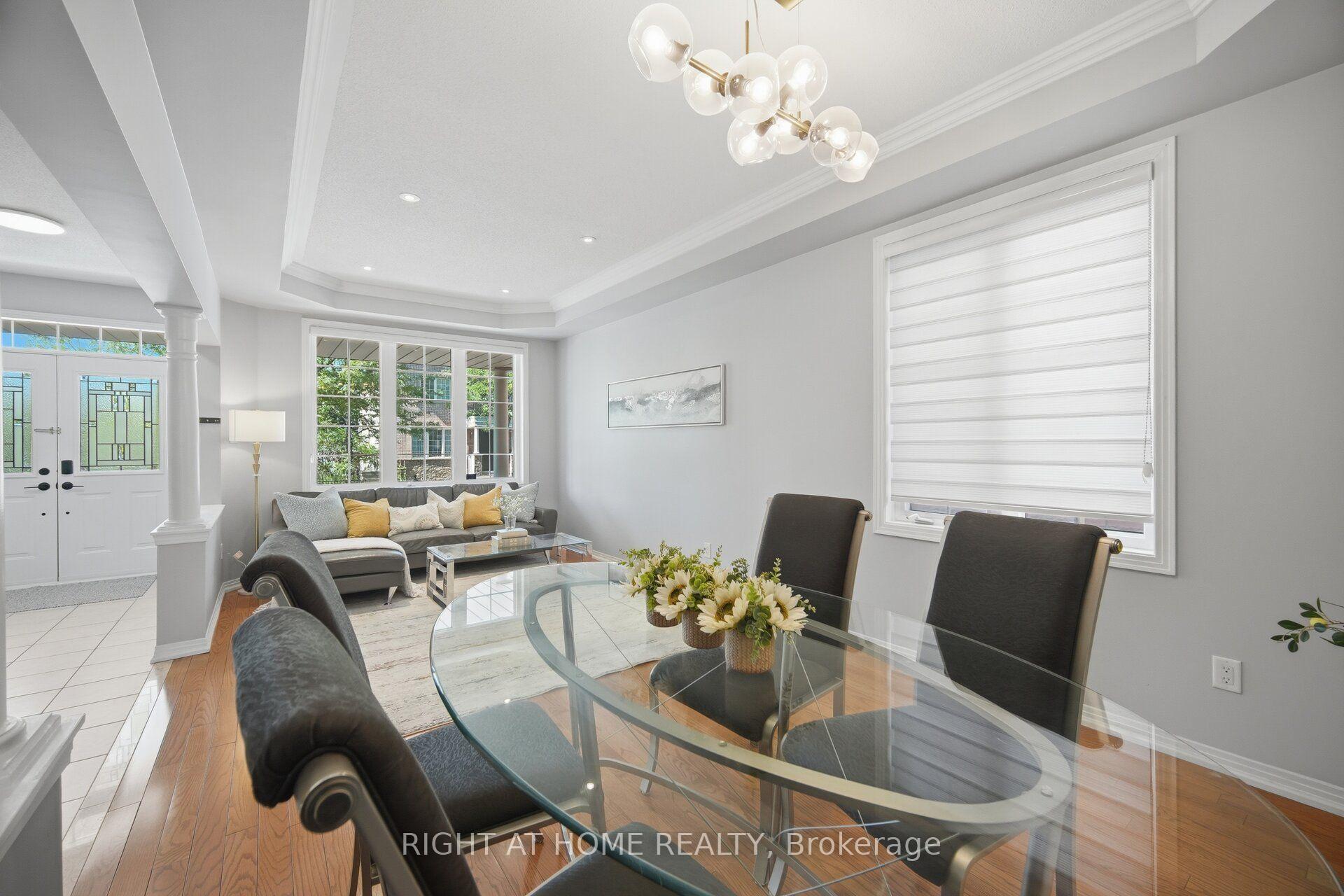 Photo 14 of 82 Starhill Crescent, Markham, Cachet — HOMEH