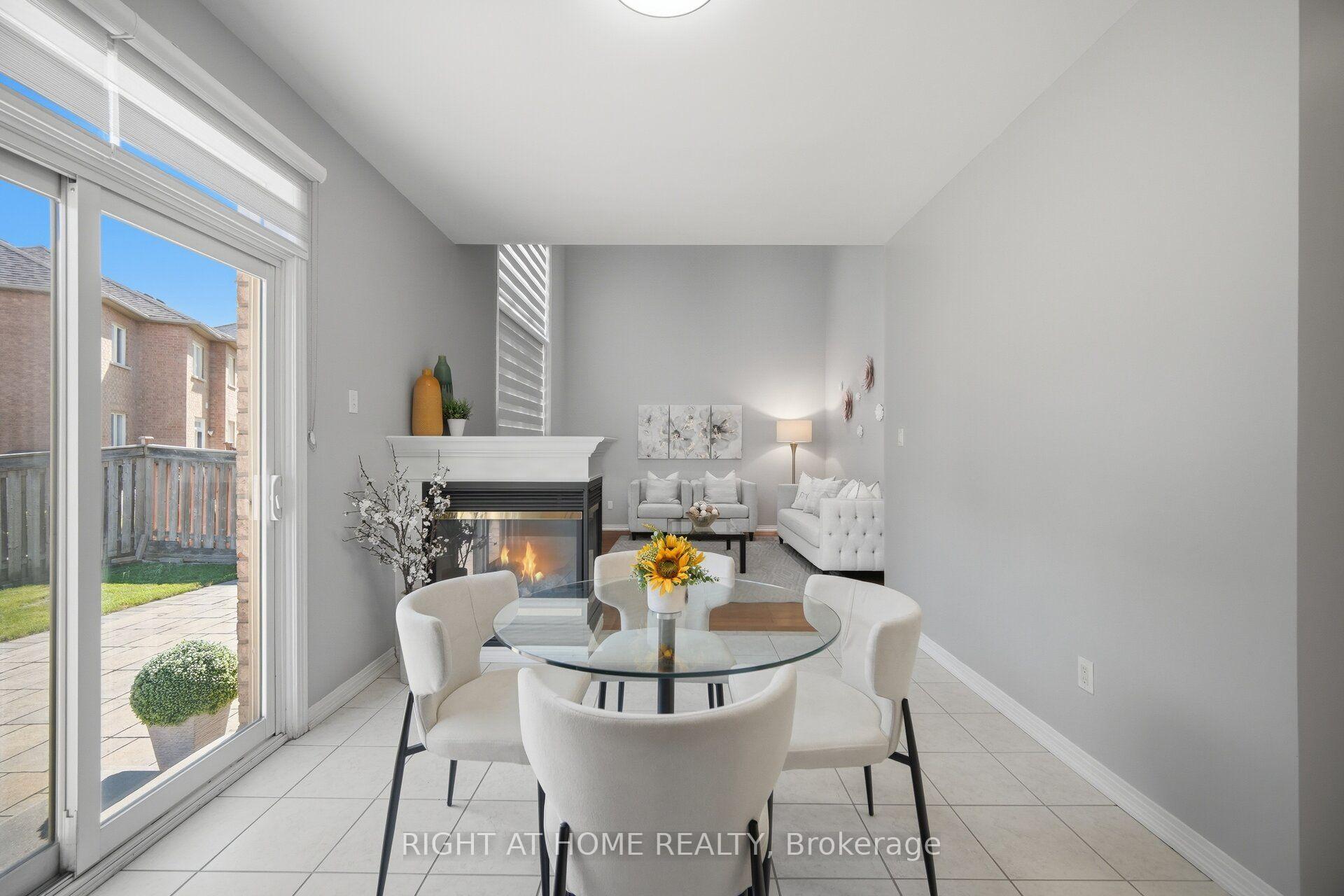 Photo 19 of 82 Starhill Crescent, Markham, Cachet — HOMEH