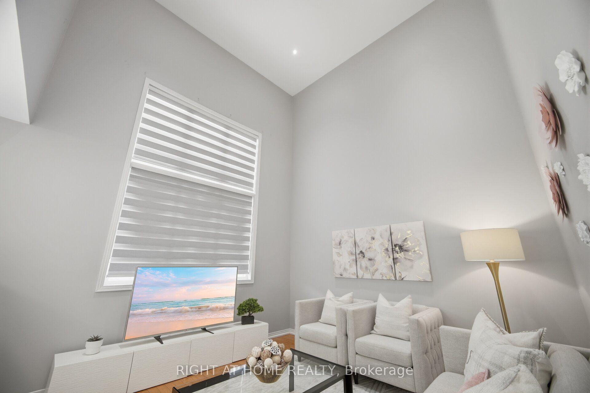 Photo 23 of 82 Starhill Crescent, Markham, Cachet — HOMEH
