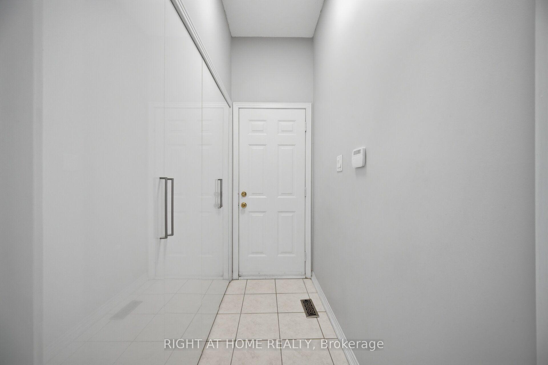 Photo 27 of 82 Starhill Crescent, Markham, Cachet — HOMEH