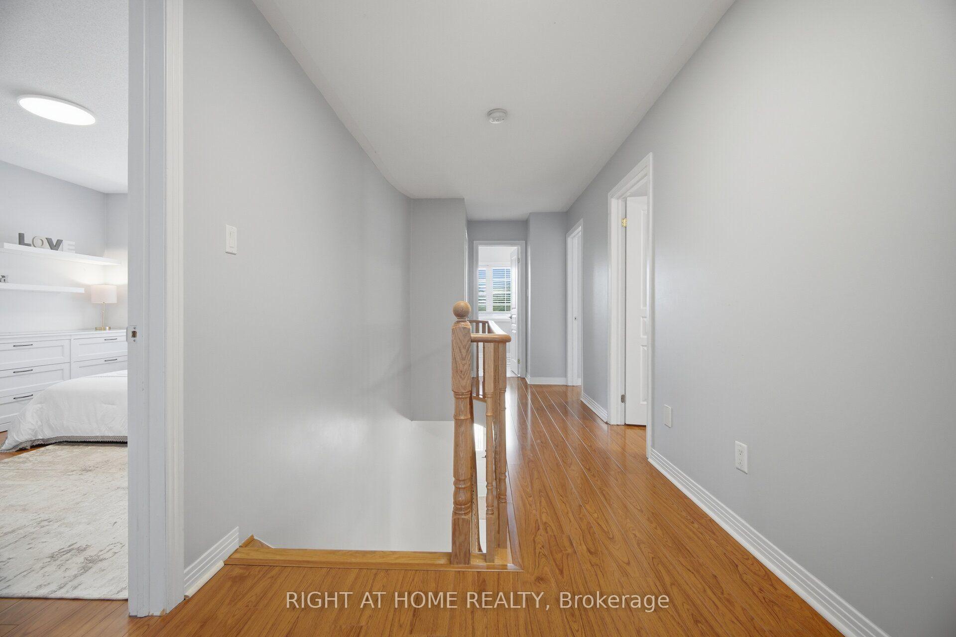 Photo 30 of 82 Starhill Crescent, Markham, Cachet — HOMEH