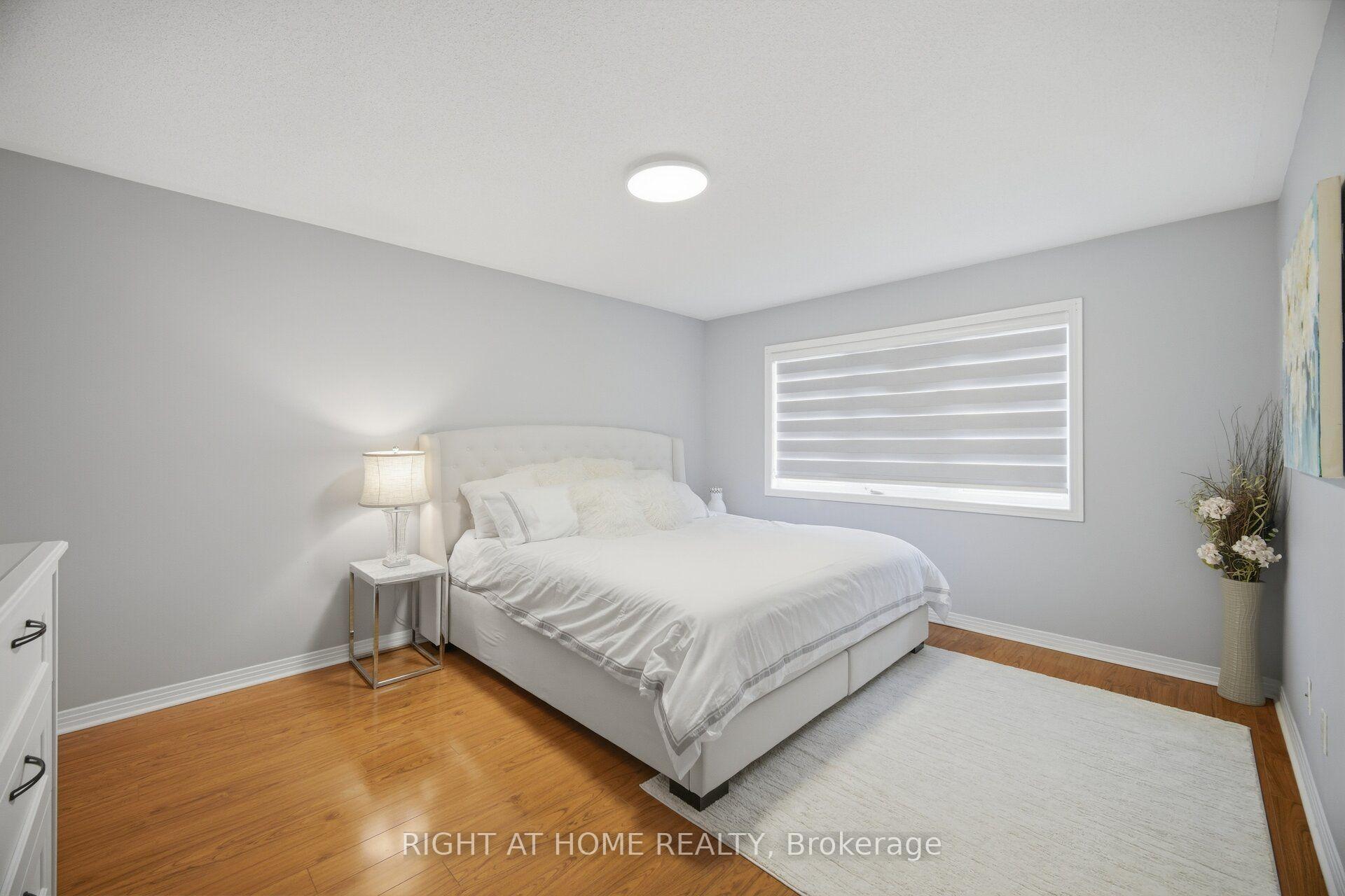 Photo 31 of 82 Starhill Crescent, Markham, Cachet — HOMEH