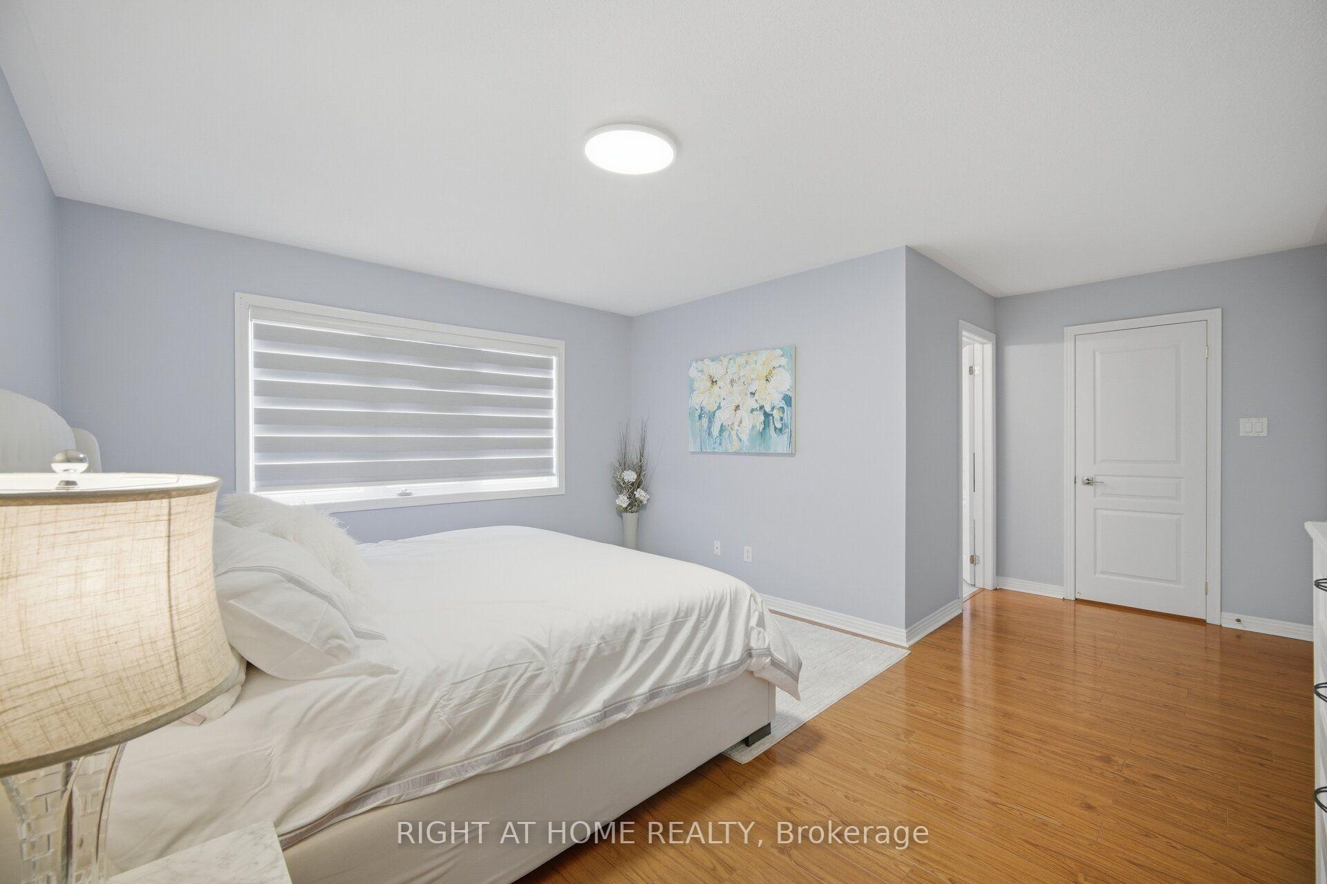 Photo 33 of 82 Starhill Crescent, Markham, Cachet — HOMEH