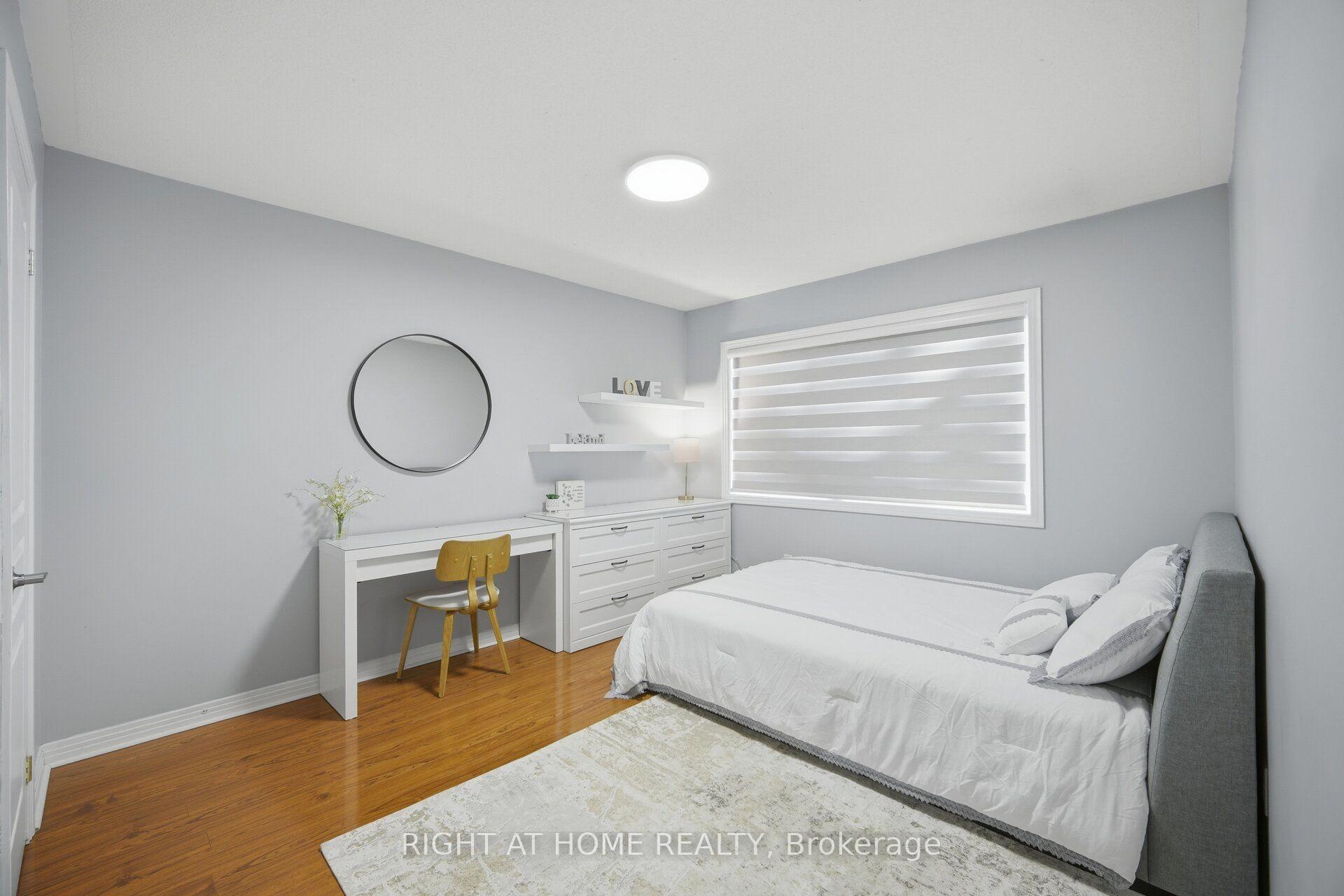 Photo 36 of 82 Starhill Crescent, Markham, Cachet — HOMEH