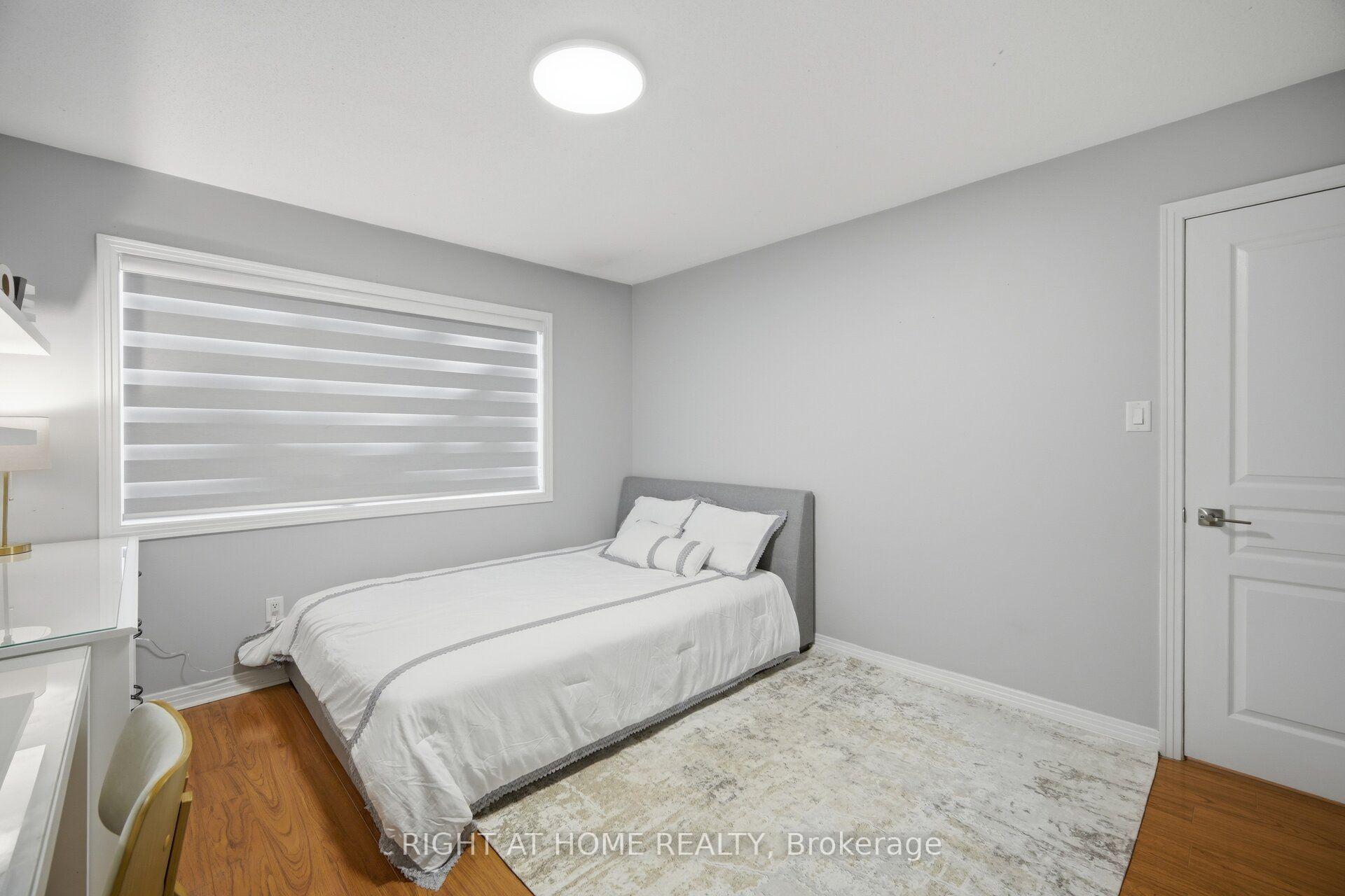 Photo 37 of 82 Starhill Crescent, Markham, Cachet — HOMEH