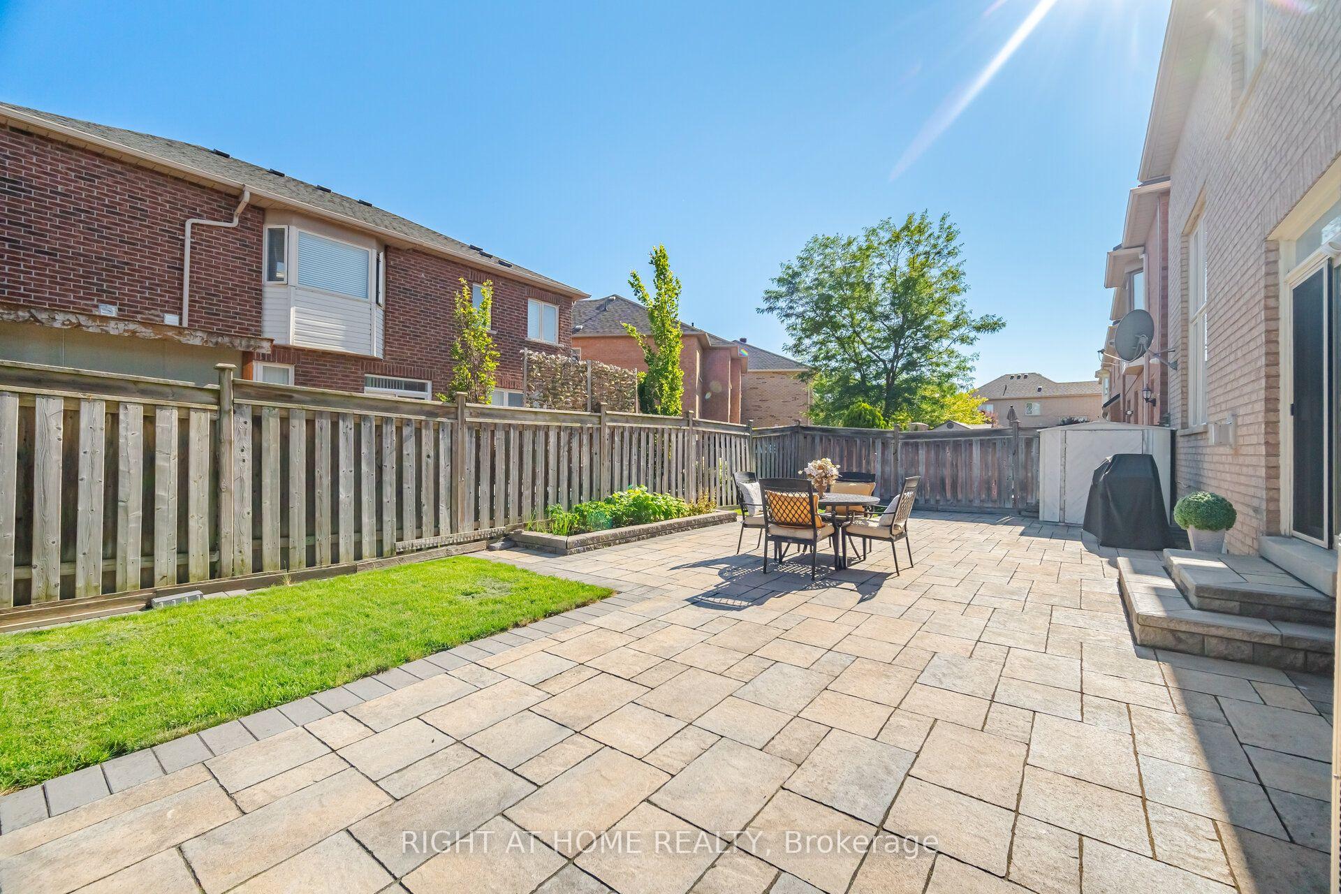 Photo 47 of 82 Starhill Crescent, Markham, Cachet — HOMEH