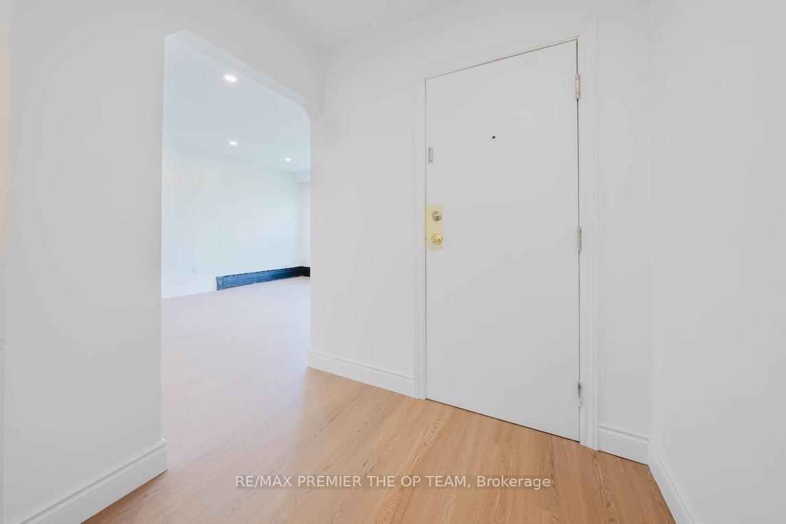 Photo 13 of 299 Quebec Avenue, Toronto, Junction Area — HOMEH