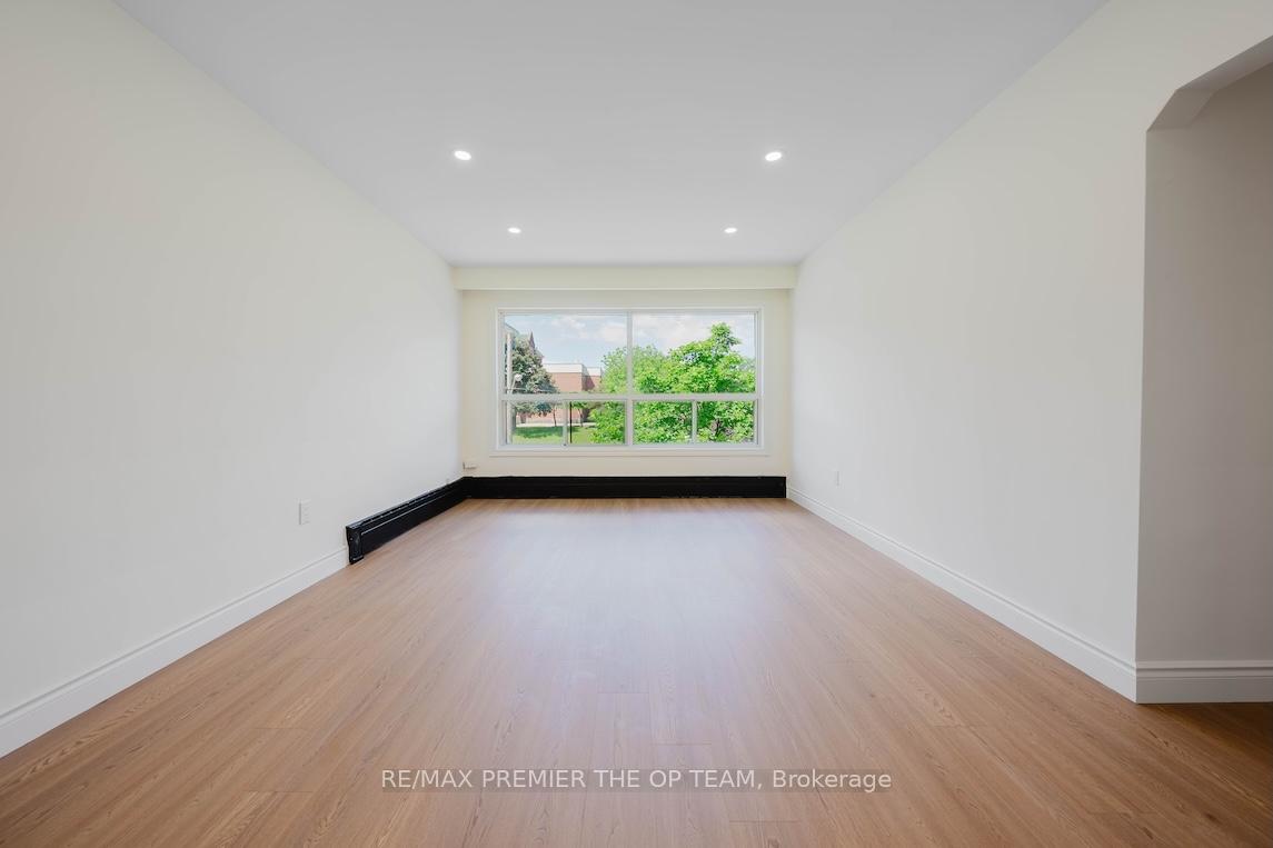Photo 14 of 299 Quebec Avenue, Toronto, Junction Area — HOMEH