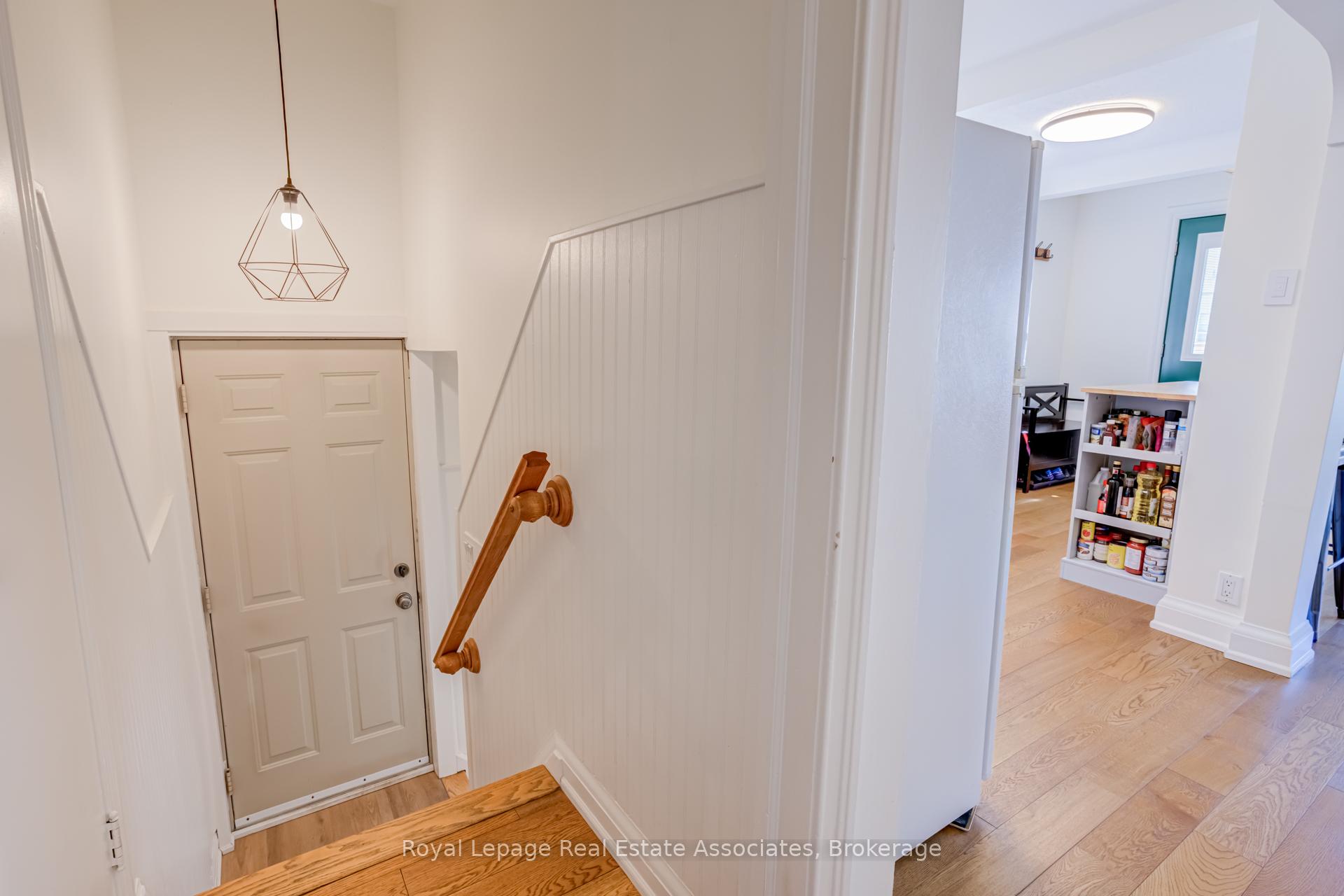 Photo 12 of 43 Heale Avenue, Scarborough, Birchcliffe-Cliffside — HOMEH