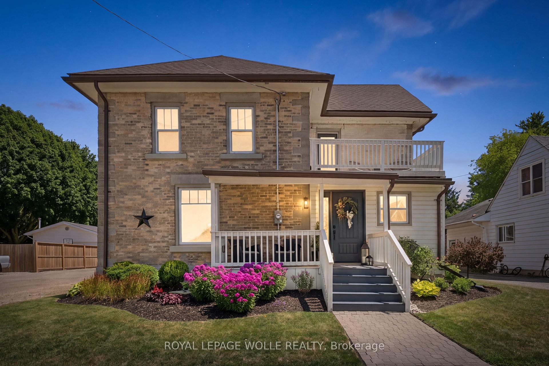Photo 1 of 332 Jane Street, Minto — HOMEH