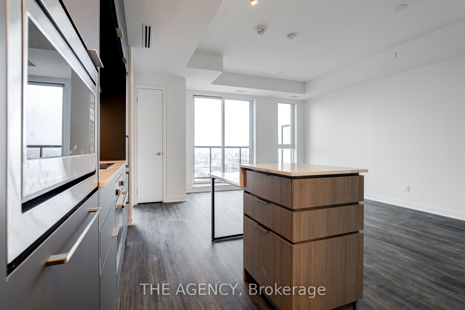 Photo 4 of Unit 1204, 185 Alberta Avenue, Toronto, Oakwood Village — HOMEH