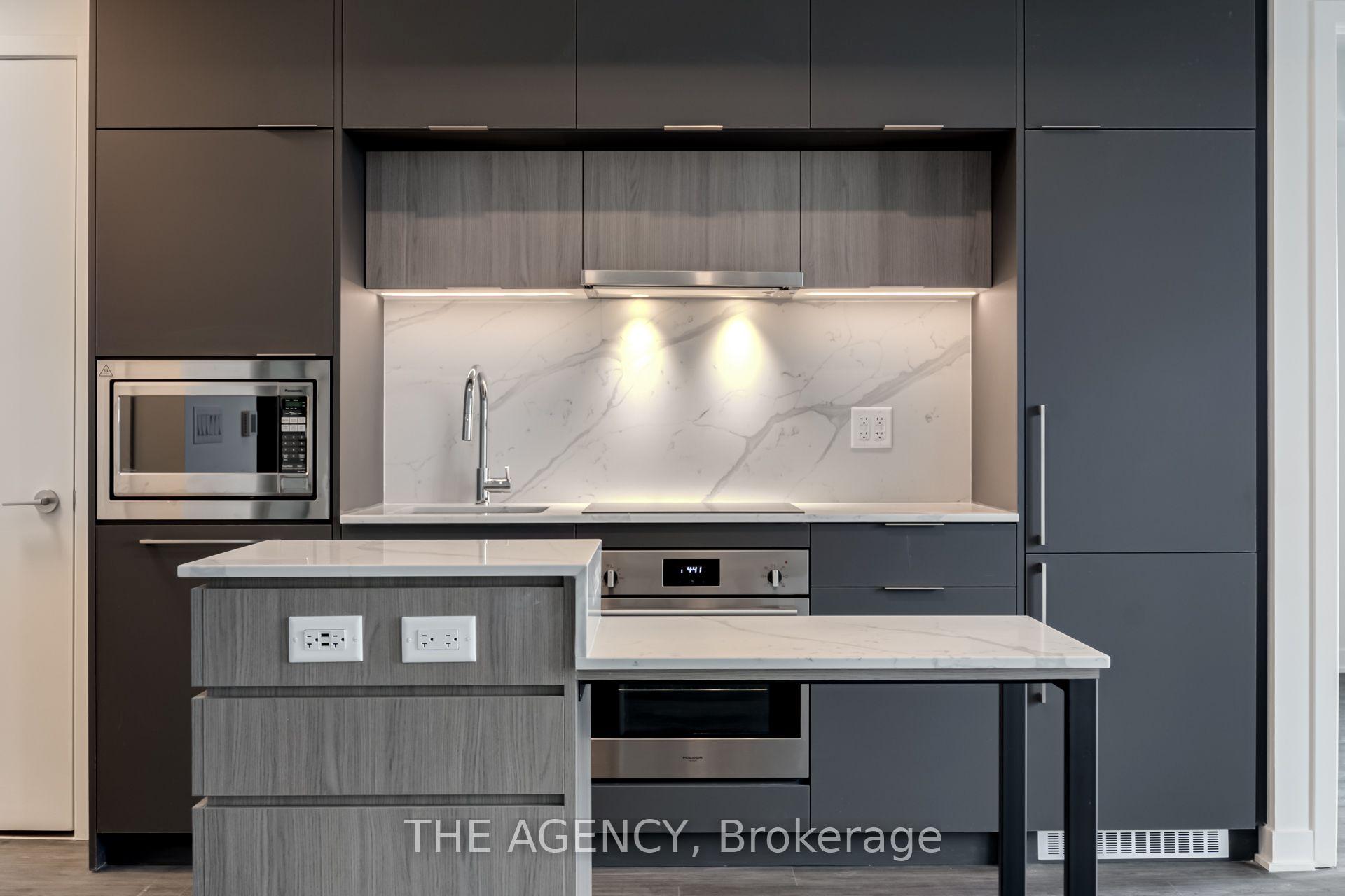 Photo 9 of Unit 1204, 185 Alberta Avenue, Toronto, Oakwood Village — HOMEH
