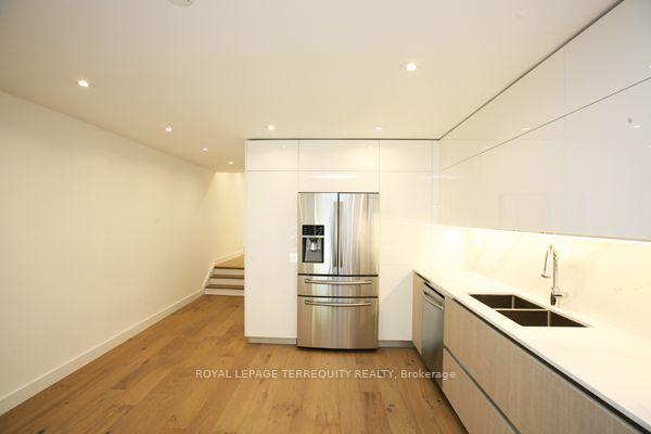 Photo 2 of 48 Mcgill Street, Toronto, Church-Yonge Corridor — HOMEH