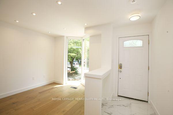 Photo 11 of 48 Mcgill Street, Toronto, Church-Yonge Corridor — HOMEH