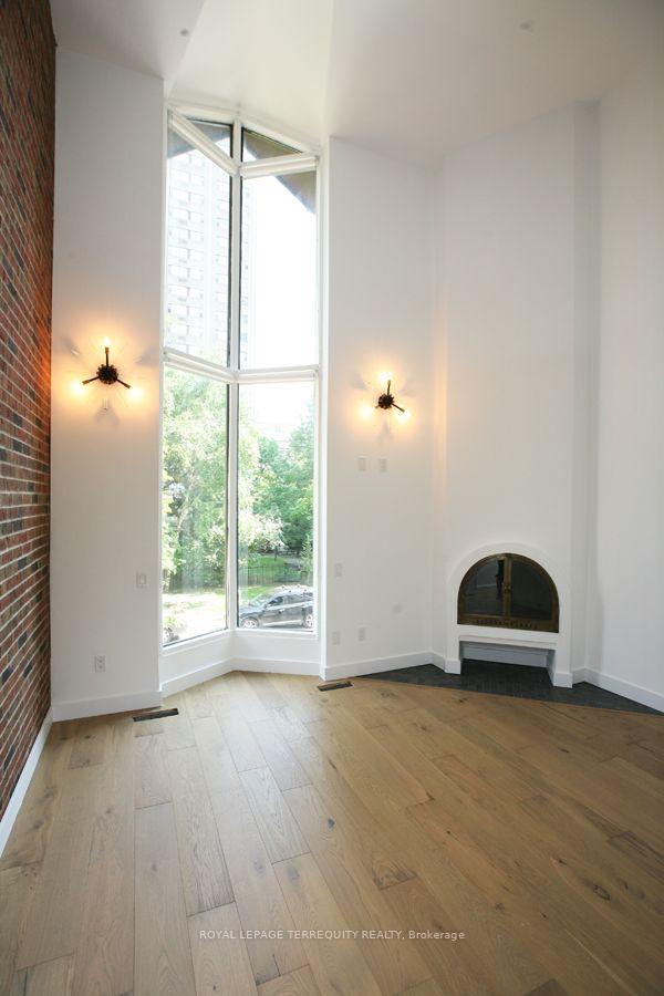 Photo 19 of 48 Mcgill Street, Toronto, Church-Yonge Corridor — HOMEH