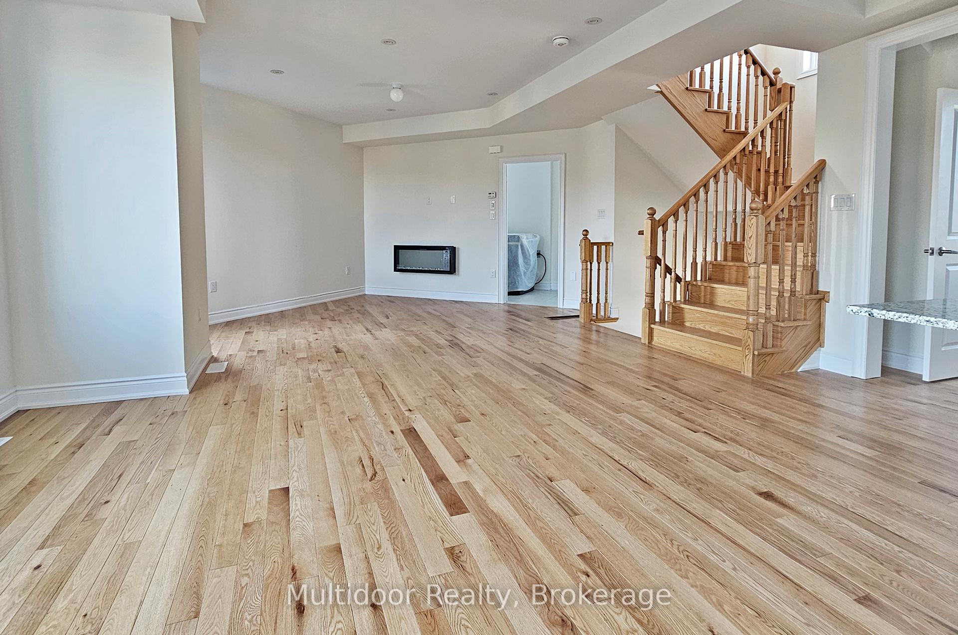 Photo 3 of 159 Tennant Circle, Vaughan, Vellore Village — HOMEH