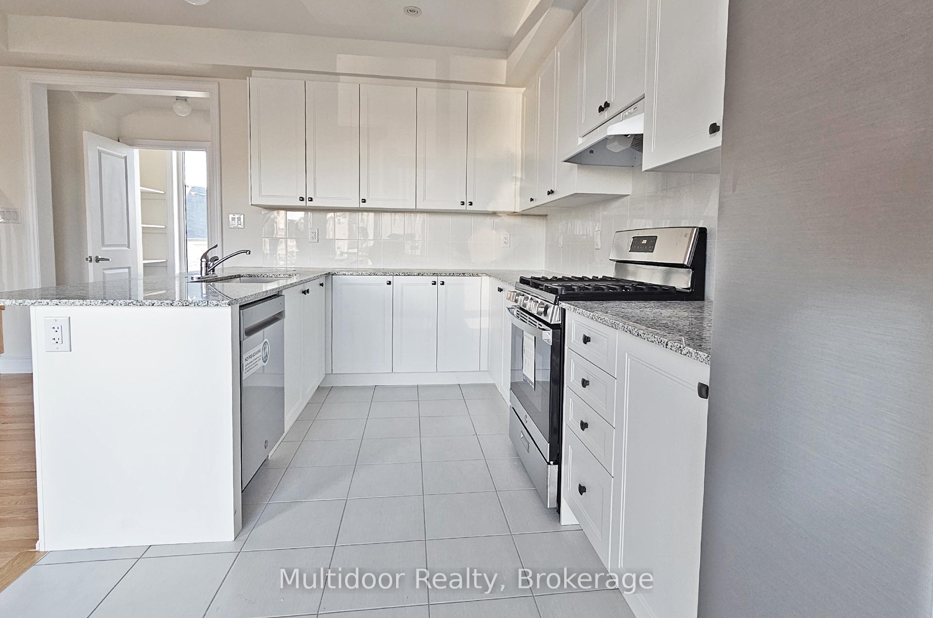 Photo 7 of 159 Tennant Circle, Vaughan, Vellore Village — HOMEH