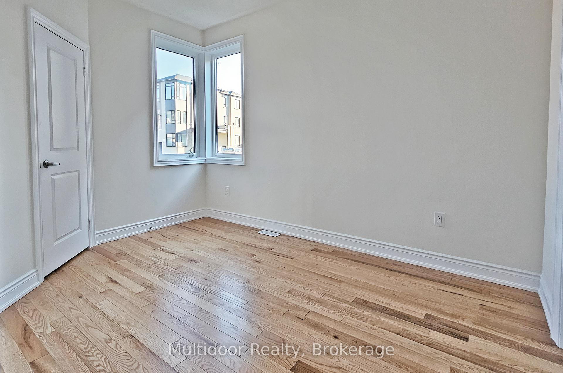 Photo 15 of 159 Tennant Circle, Vaughan, Vellore Village — HOMEH