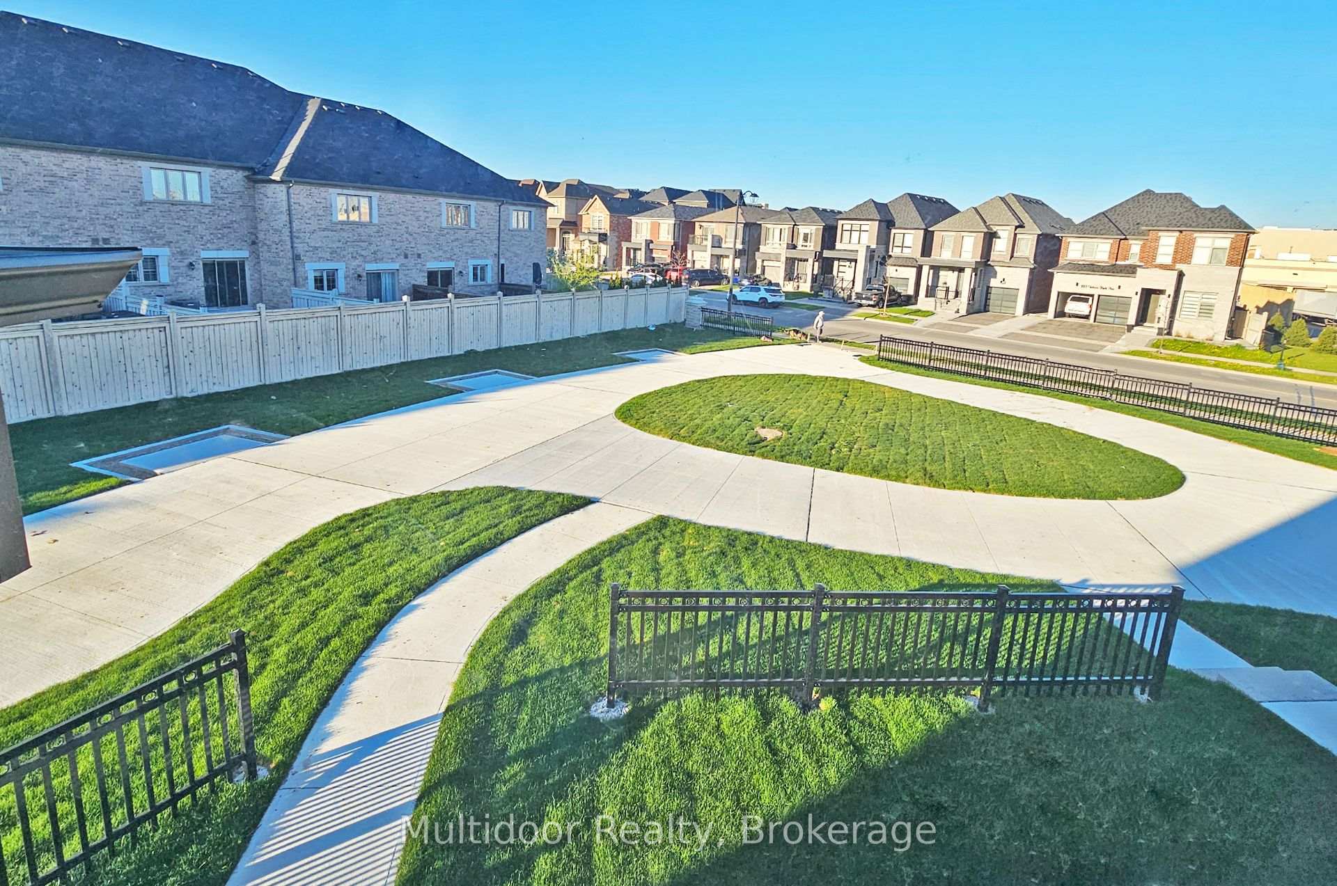 Photo 30 of 159 Tennant Circle, Vaughan, Vellore Village — HOMEH