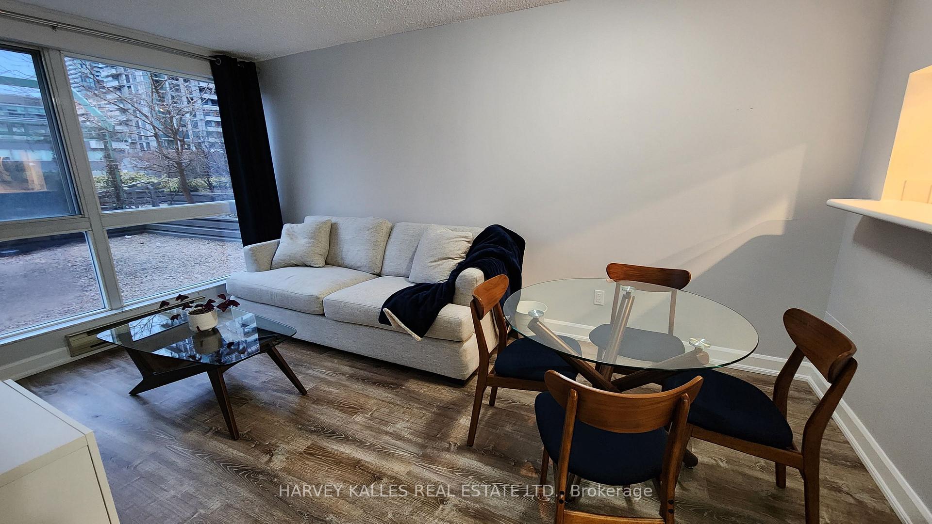 Photo 3 of Unit 211, 7 Broadway Avenue, Toronto, Mount Pleasant West — HOMEH
