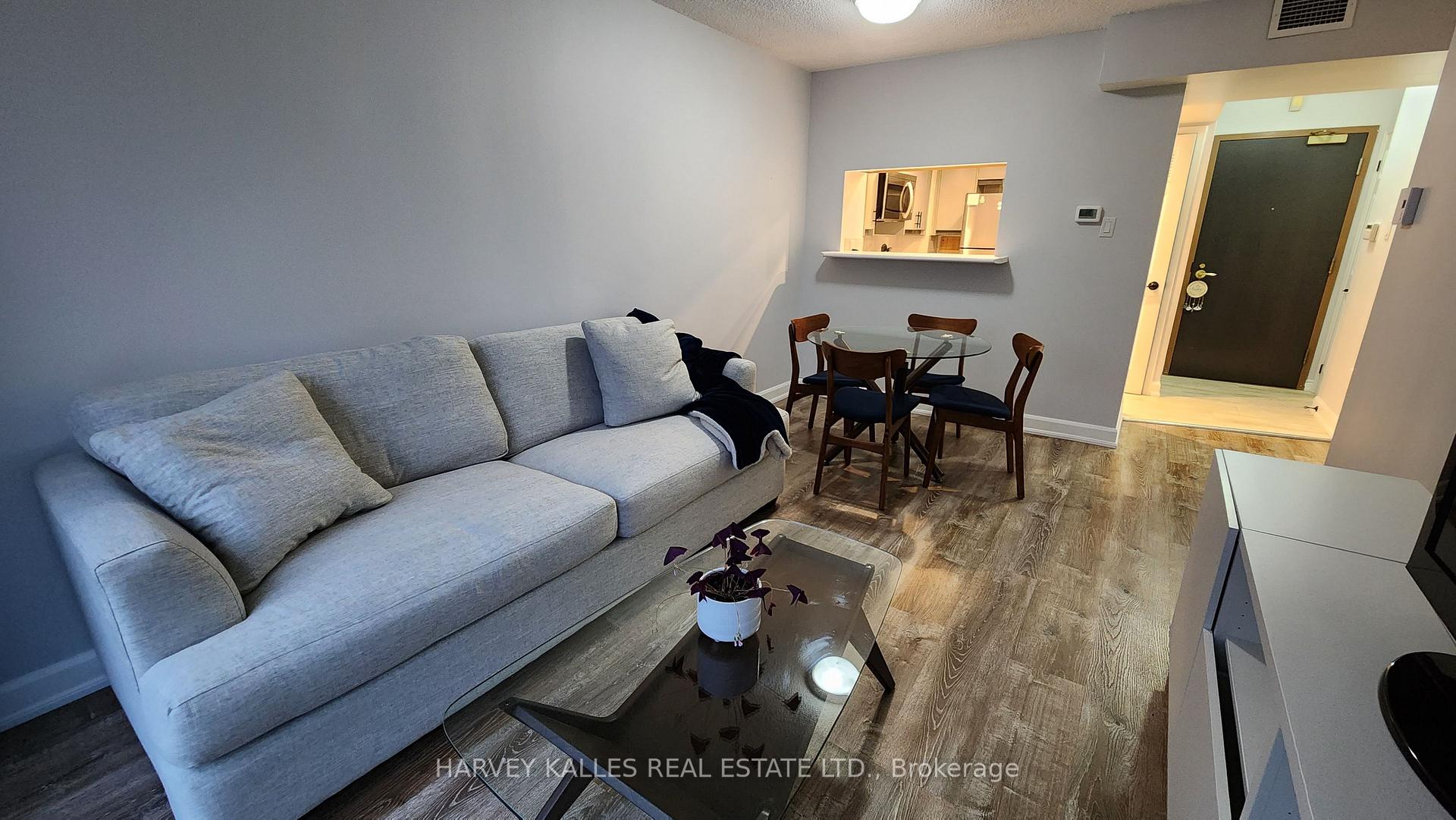 Photo 4 of Unit 211, 7 Broadway Avenue, Toronto, Mount Pleasant West — HOMEH