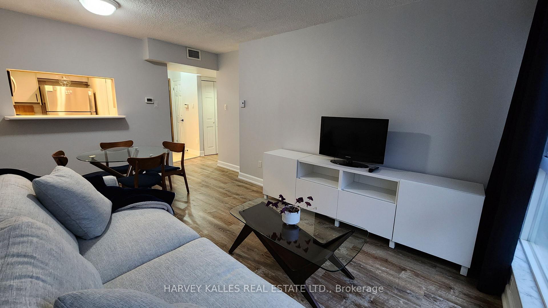 Photo 5 of Unit 211, 7 Broadway Avenue, Toronto, Mount Pleasant West — HOMEH