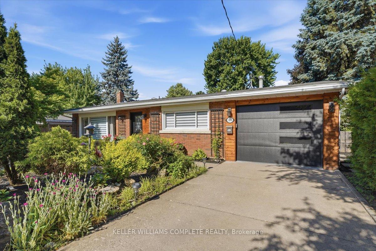 Photo 2 of 3255 Prior Crescent, Niagara Falls, Casey — HOMEH