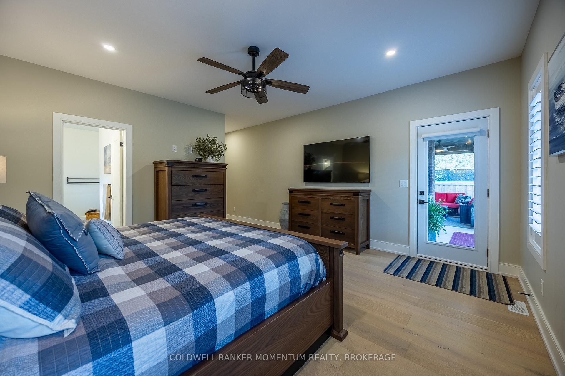 Photo 33 of 139 New Lakeshore Road, Norfolk, Port Dover — HOMEH