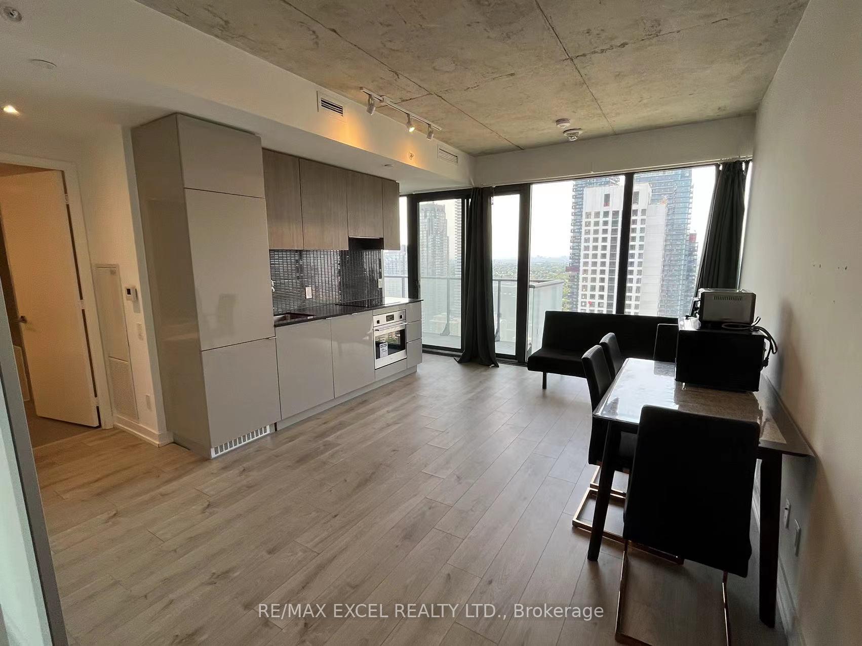 Photo 6 of Unit 3702, 161 Roehampton Avenue, Toronto, Mount Pleasant West — HOMEH