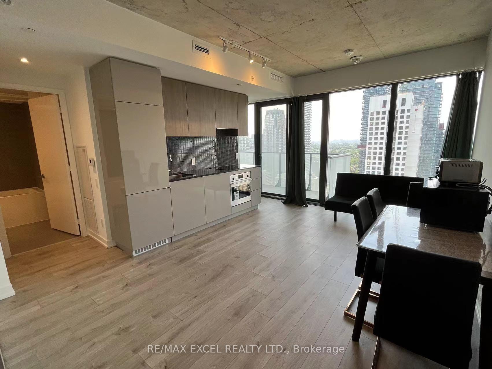Photo 8 of Unit 3702, 161 Roehampton Avenue, Toronto, Mount Pleasant West — HOMEH