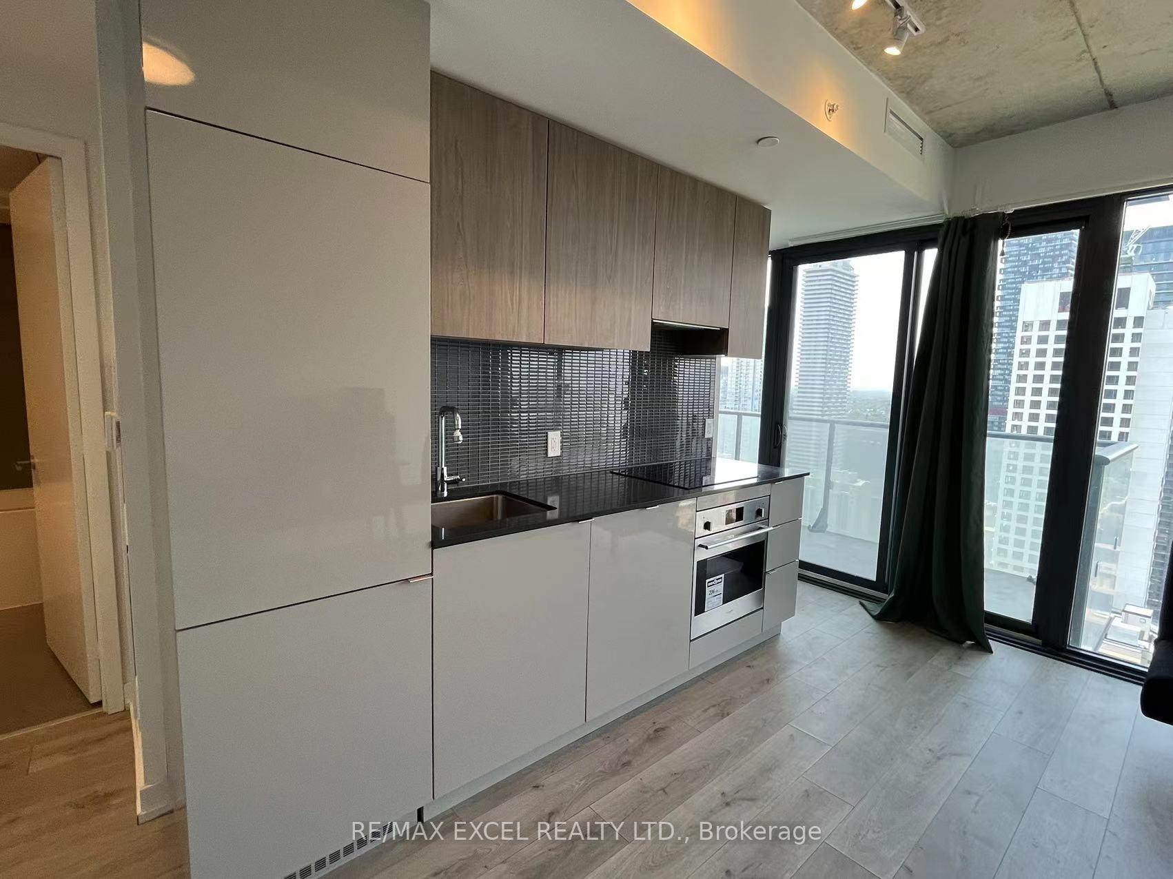 Photo 13 of Unit 3702, 161 Roehampton Avenue, Toronto, Mount Pleasant West — HOMEH