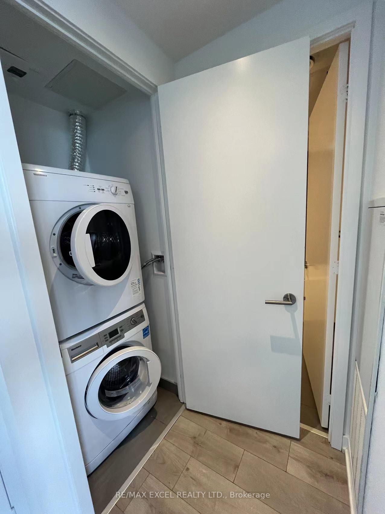 Photo 22 of Unit 3702, 161 Roehampton Avenue, Toronto, Mount Pleasant West — HOMEH