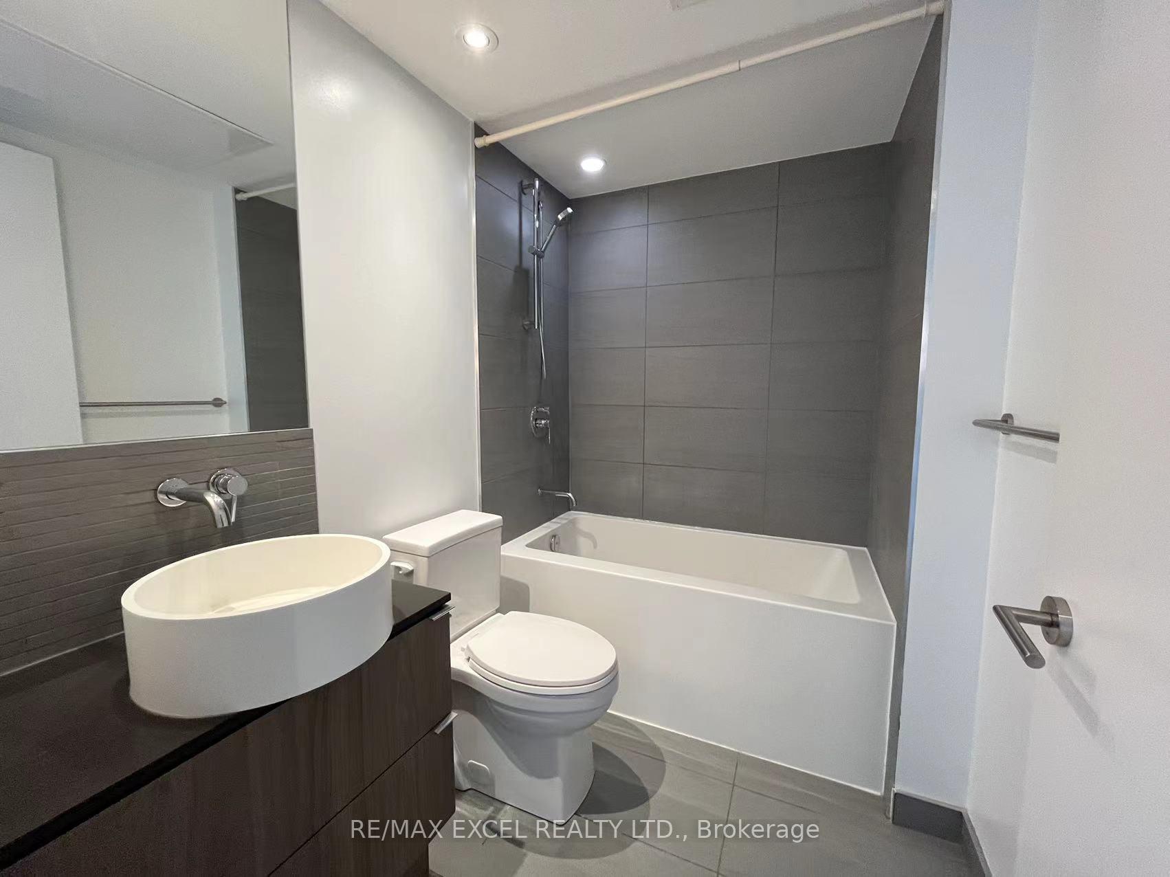 Photo 23 of Unit 3702, 161 Roehampton Avenue, Toronto, Mount Pleasant West — HOMEH