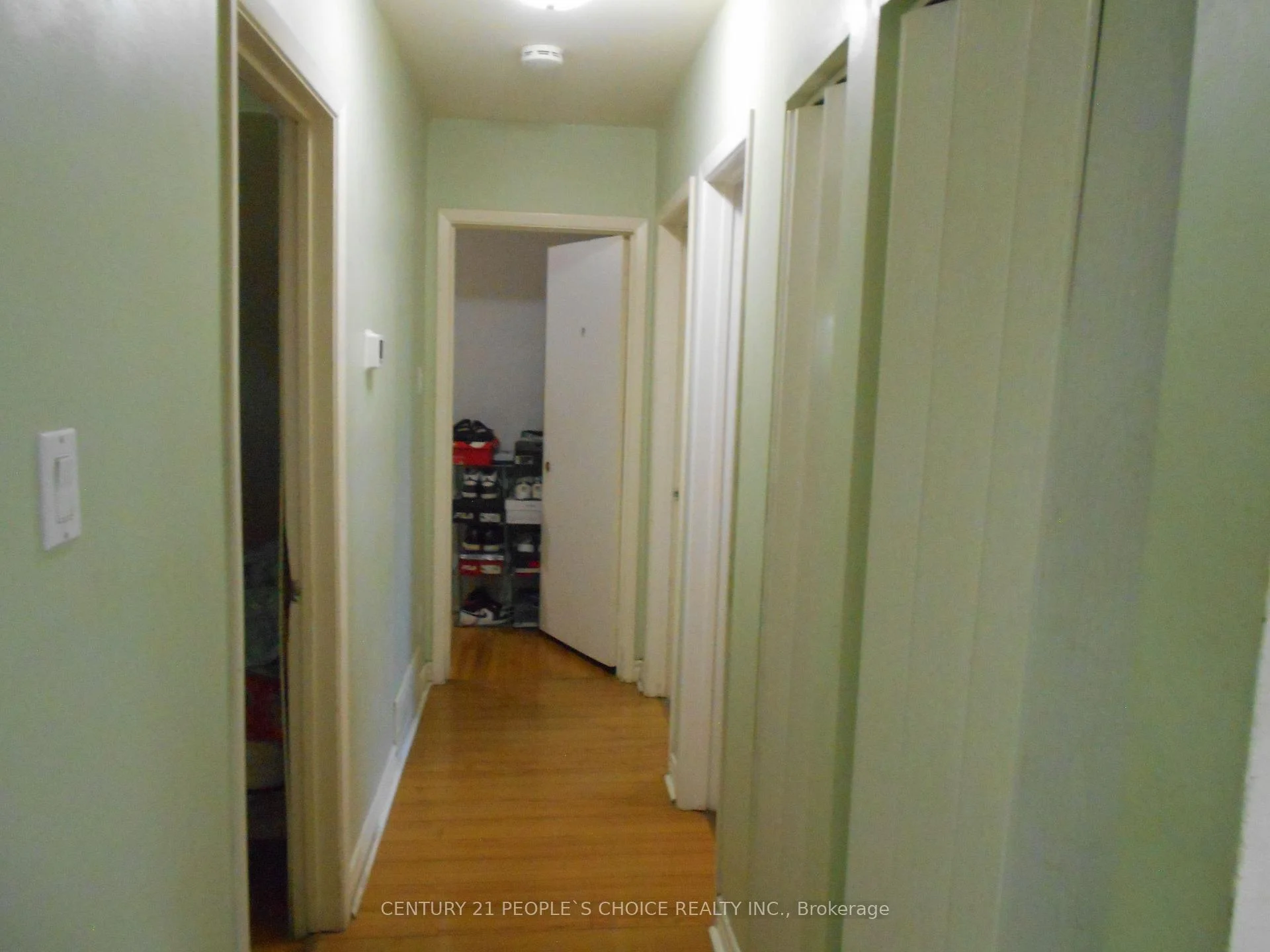 Photo 4 of 13 Brookdale Crescent, Brampton, Avondale — HOMEH