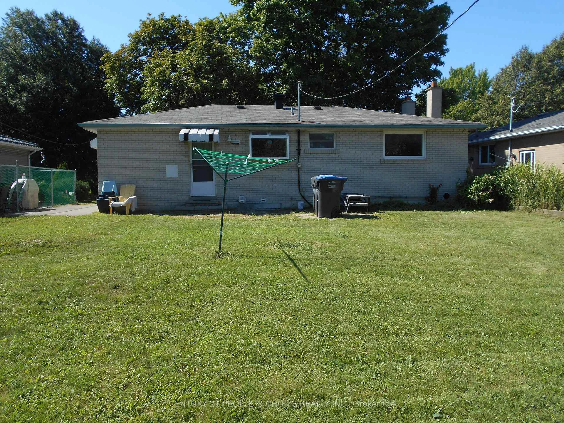 Photo 12 of 13 Brookdale Crescent, Brampton, Avondale — HOMEH