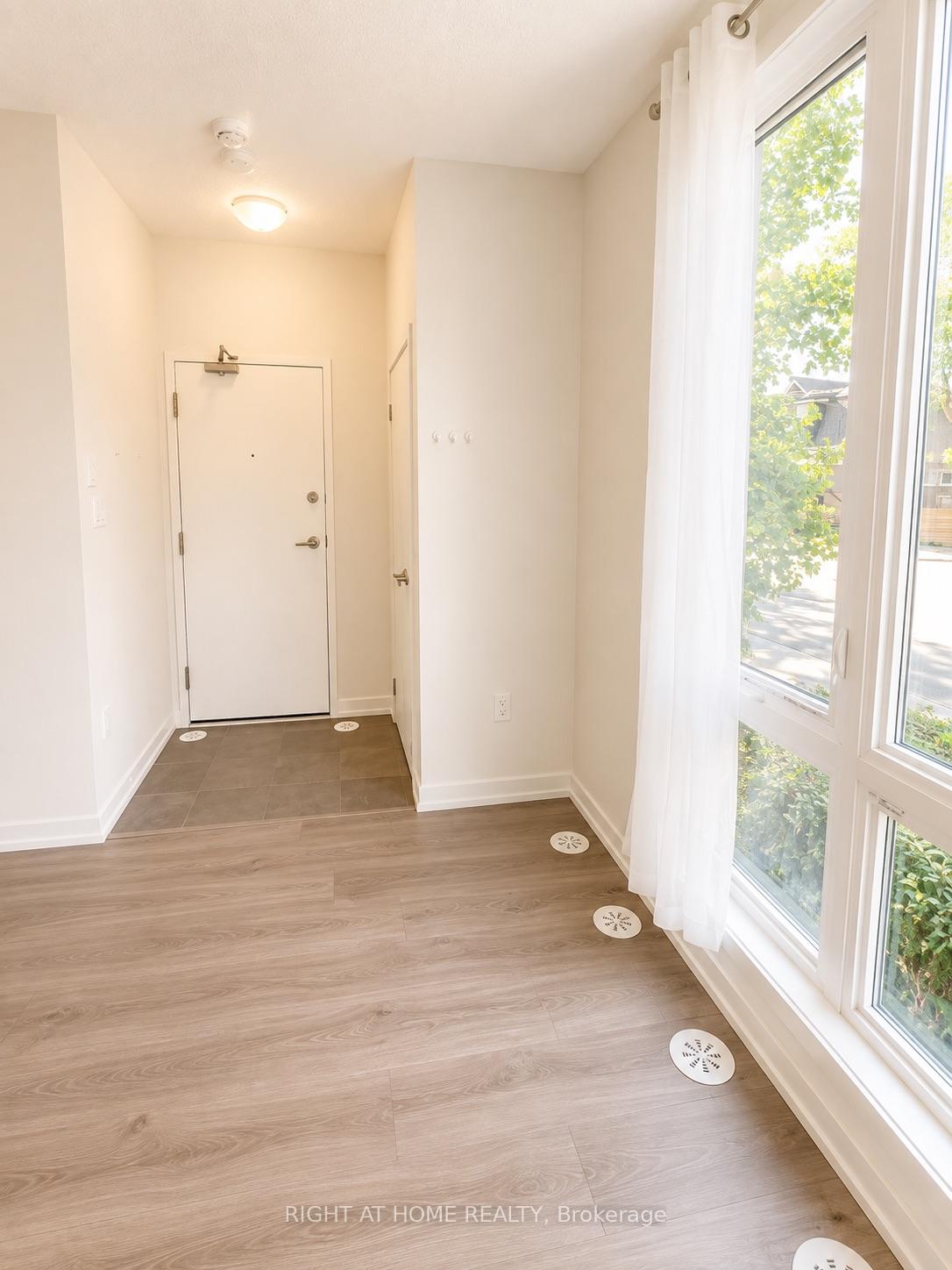 Photo 2 of Unit 9, 51 Florence Street, Toronto, Little Portugal — HOMEH