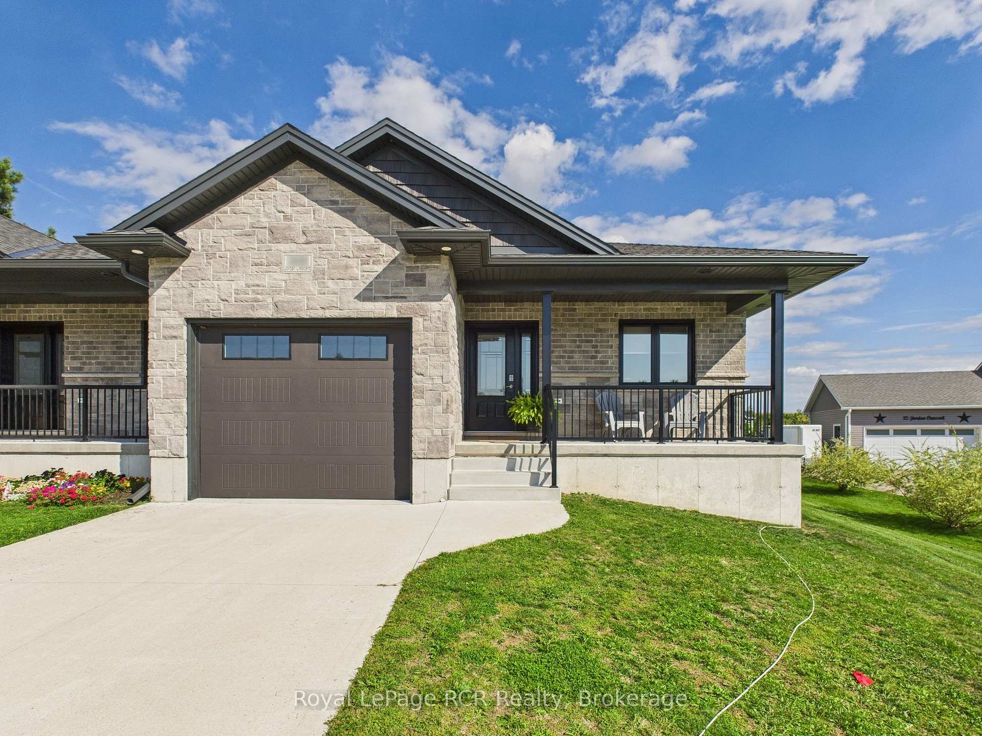 Photo 2 of 36 Jordan Crescent, North Huron, East Wawanosh — HOMEH