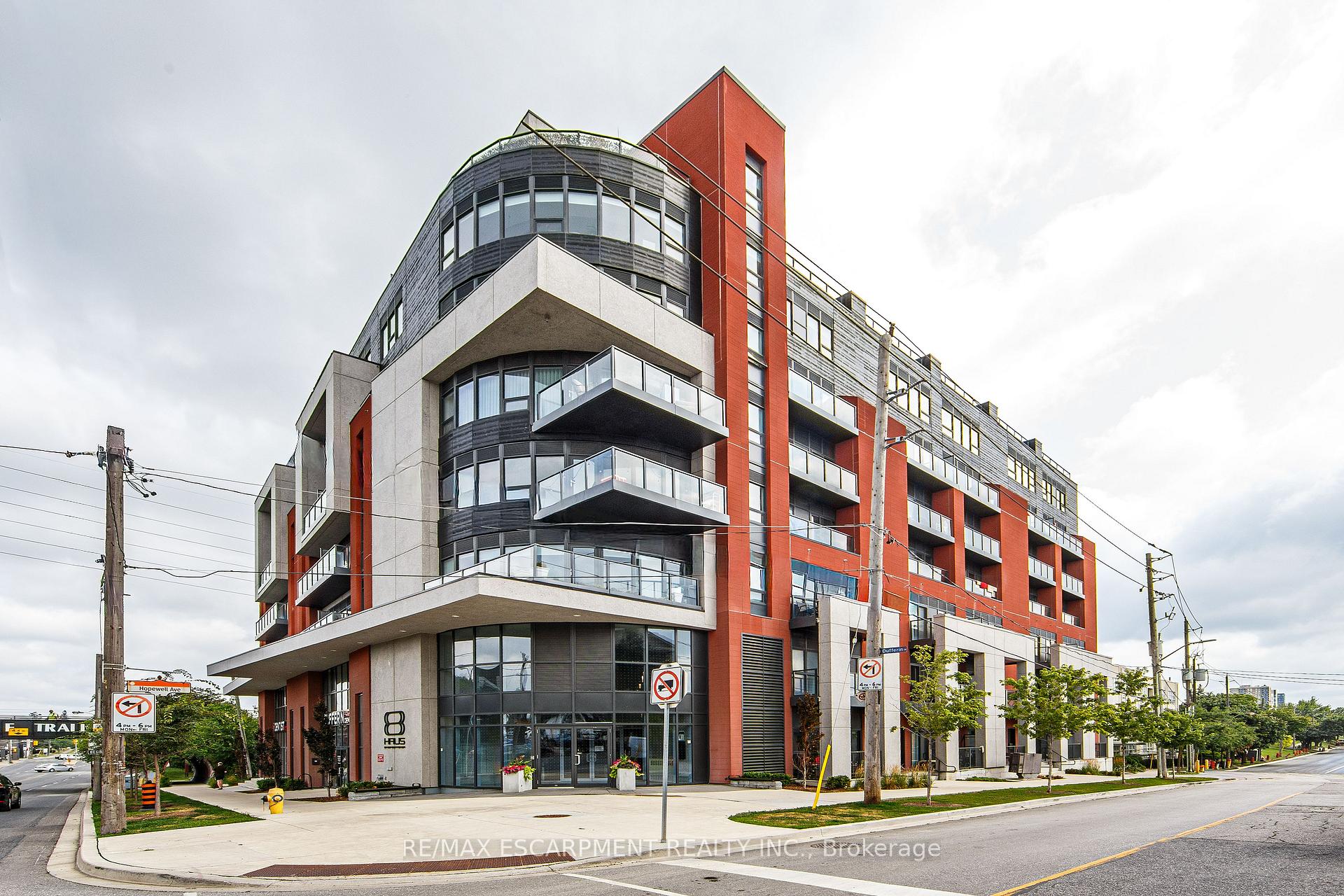 Photo of Unit 112, 2433 Dufferin Street