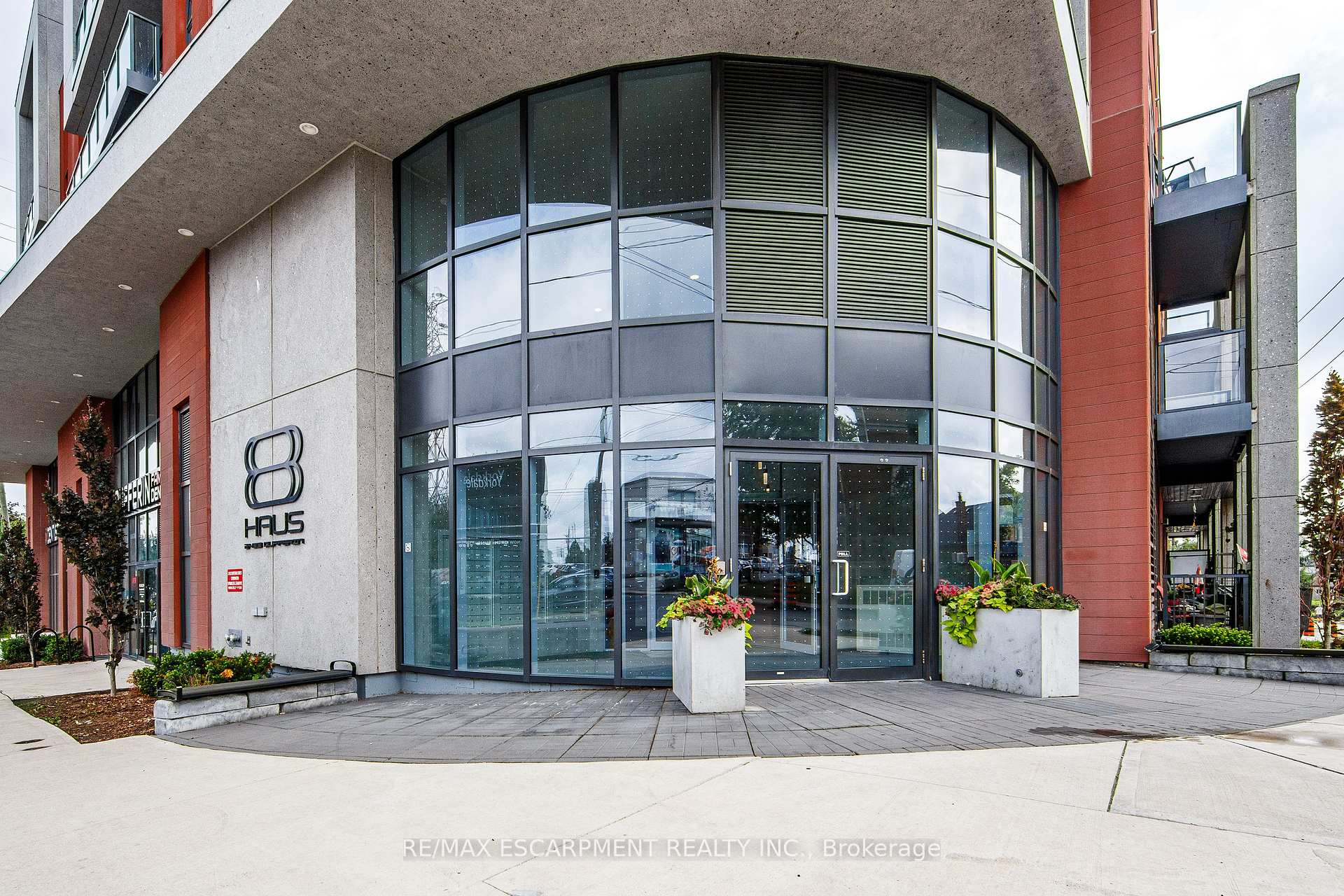 Photo 2 of Unit 112, 2433 Dufferin Street, North York, Briar Hill-Belgravia — HOMEH