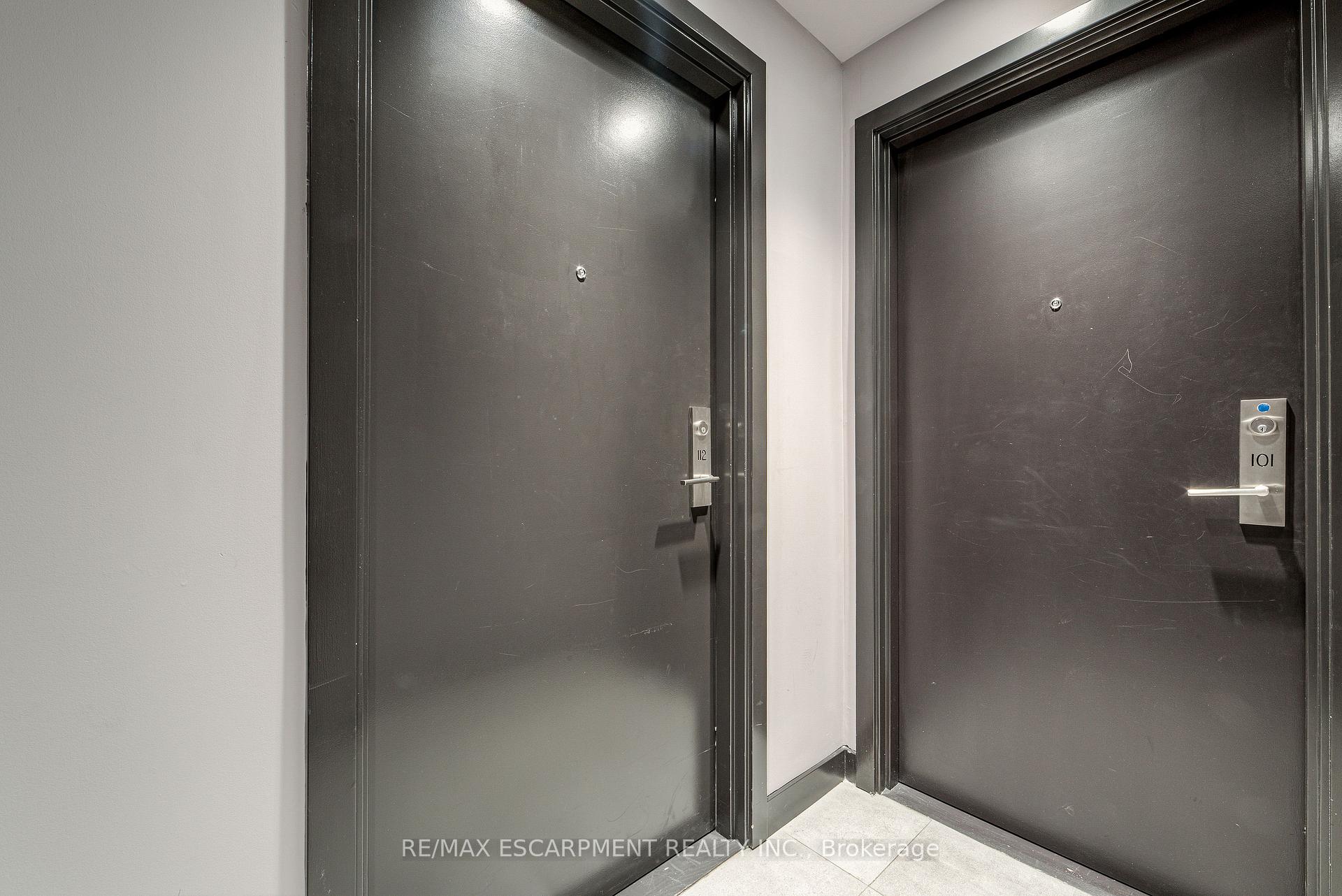 Photo 4 of Unit 112, 2433 Dufferin Street, North York, Briar Hill-Belgravia — HOMEH